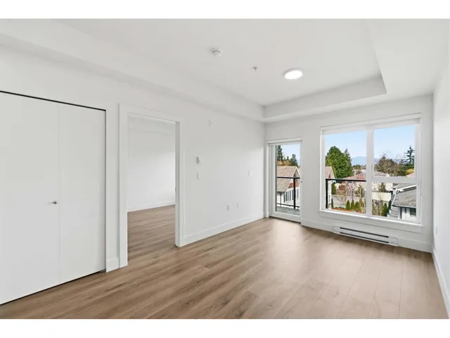414 - 15739 FRASER HIGHWAY, Surrey 3