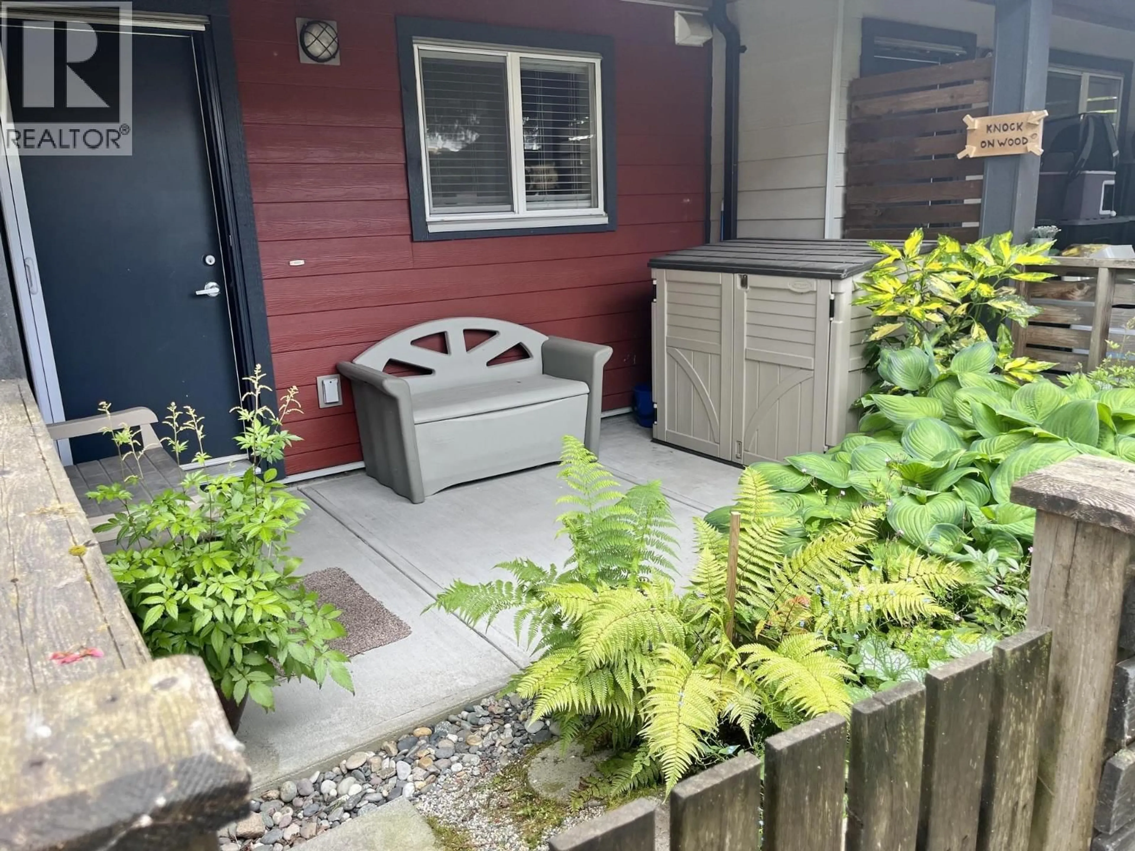 Patio, street for 105 - 7533 GILLEY AVENUE, Burnaby British Columbia V5J0E8