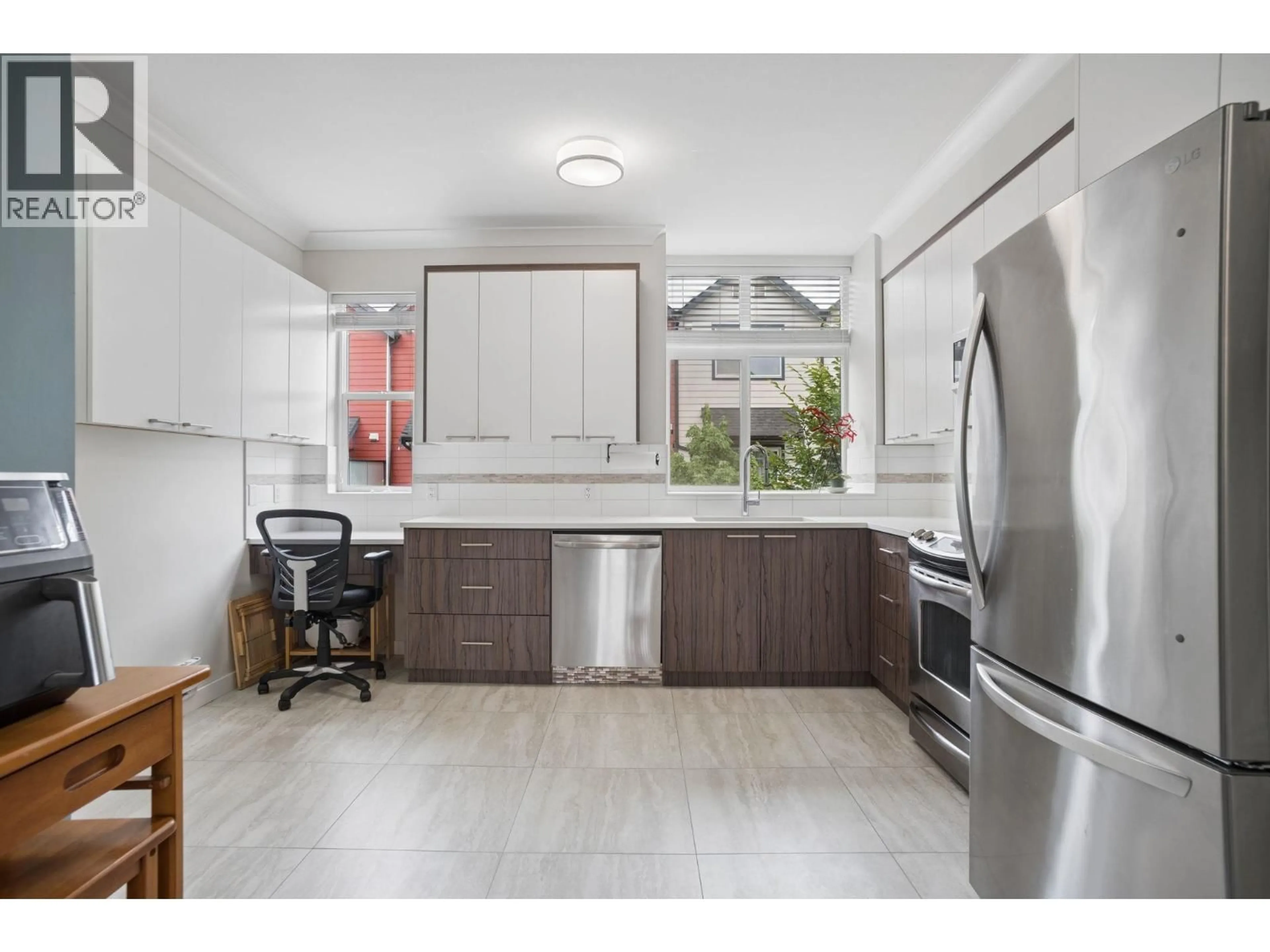 Open concept kitchen, ceramic/tile floor for 105 - 7533 GILLEY AVENUE, Burnaby British Columbia V5J0E8
