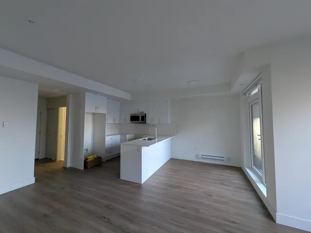 112 - 15739 FRASER HIGHWAY, Surrey 3