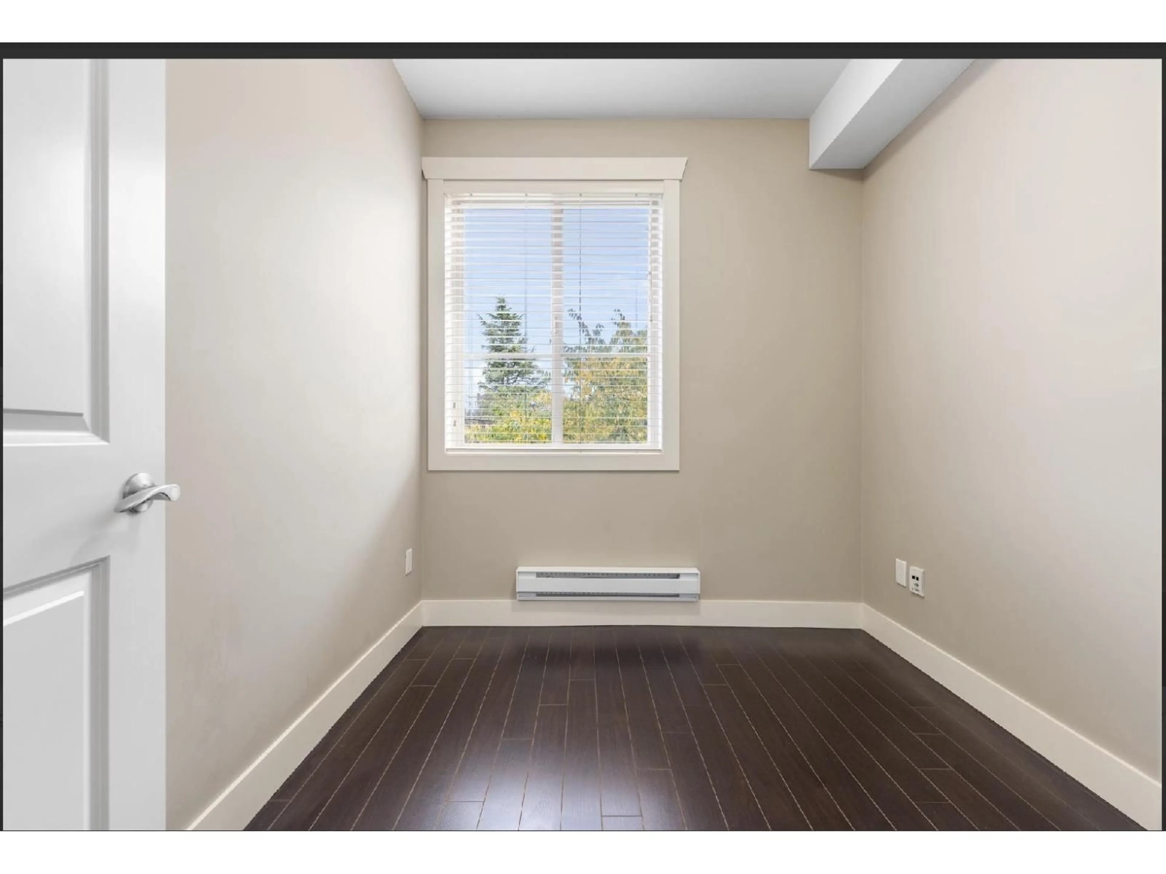 A pic of a room for 210 - 15368 17A AVENUE, Surrey British Columbia V4A1V3