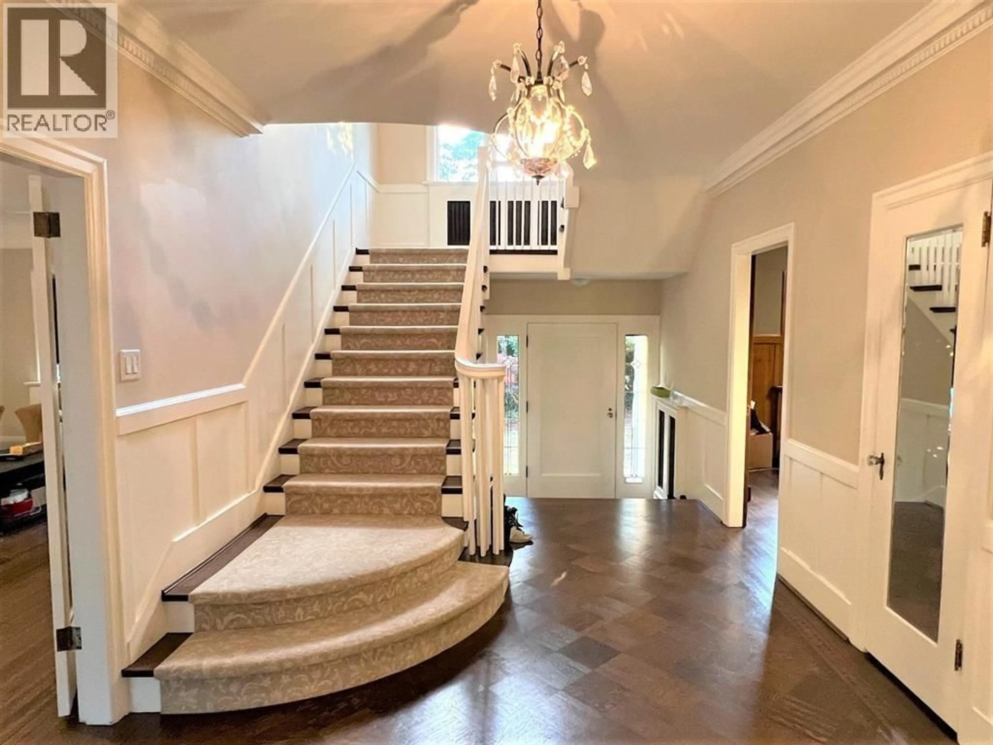 Indoor foyer for 5776 ANGUS DRIVE, Vancouver British Columbia V6M3N8