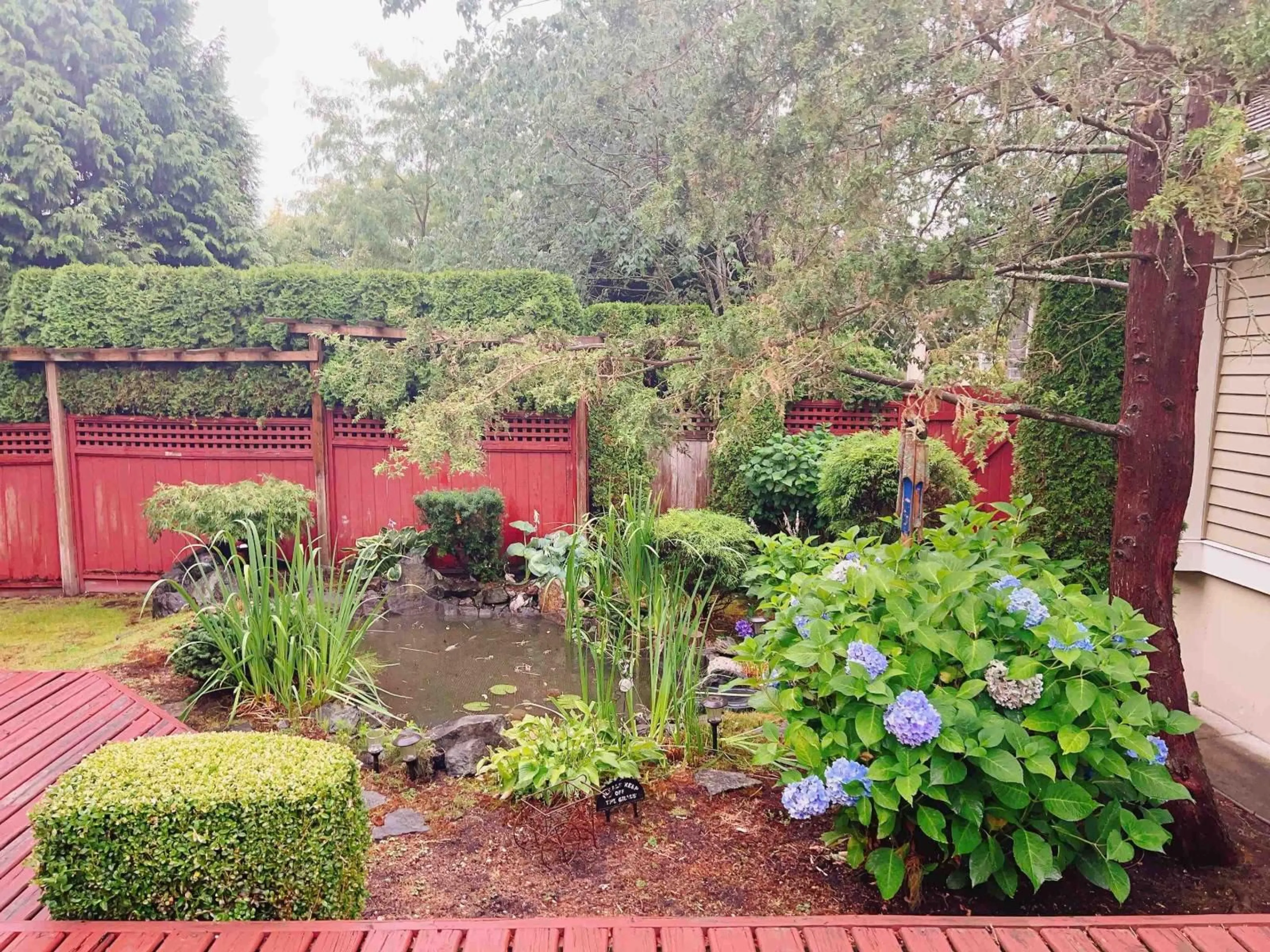 A pic from outside/outdoor area/front of a property/back of a property/a pic from drone, unknown for 15775 39A AVENUE, Surrey British Columbia V3Z0L1
