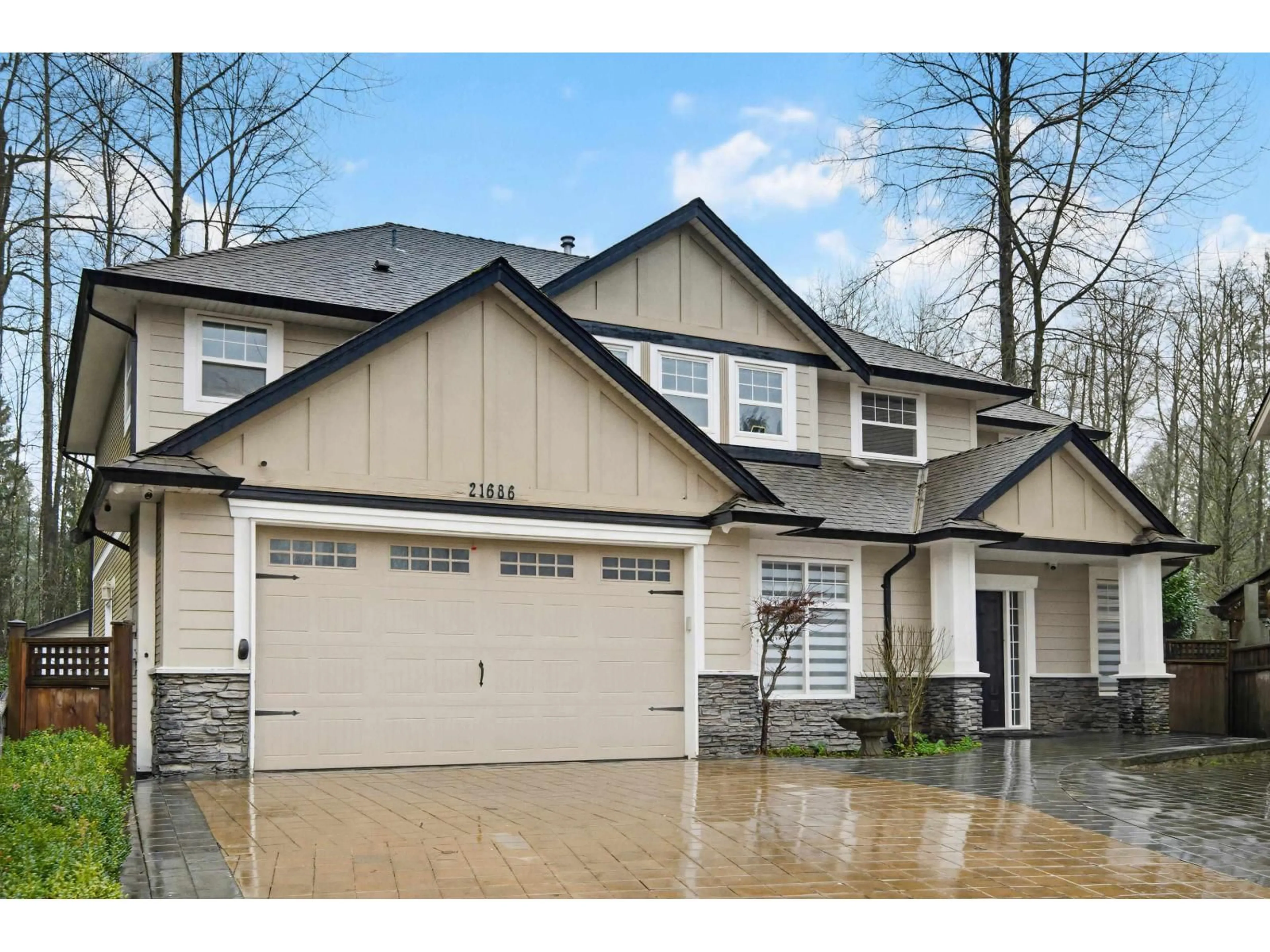 Home with vinyl exterior material, street for 21686 93 AVENUE, Langley British Columbia V1M4E1