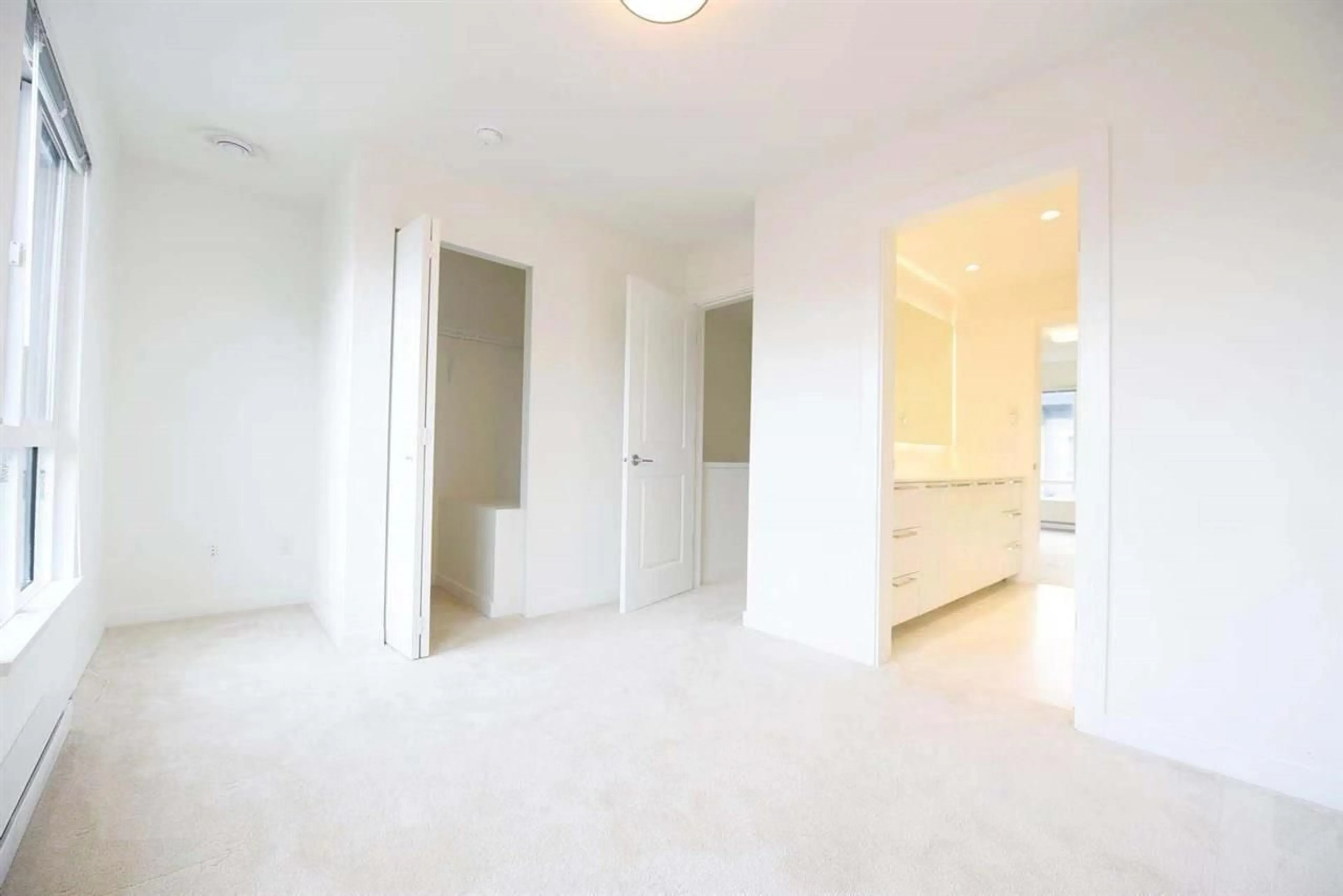 A pic of a room for 14 - 15938 27 AVENUE, Surrey British Columbia V3Z0T2