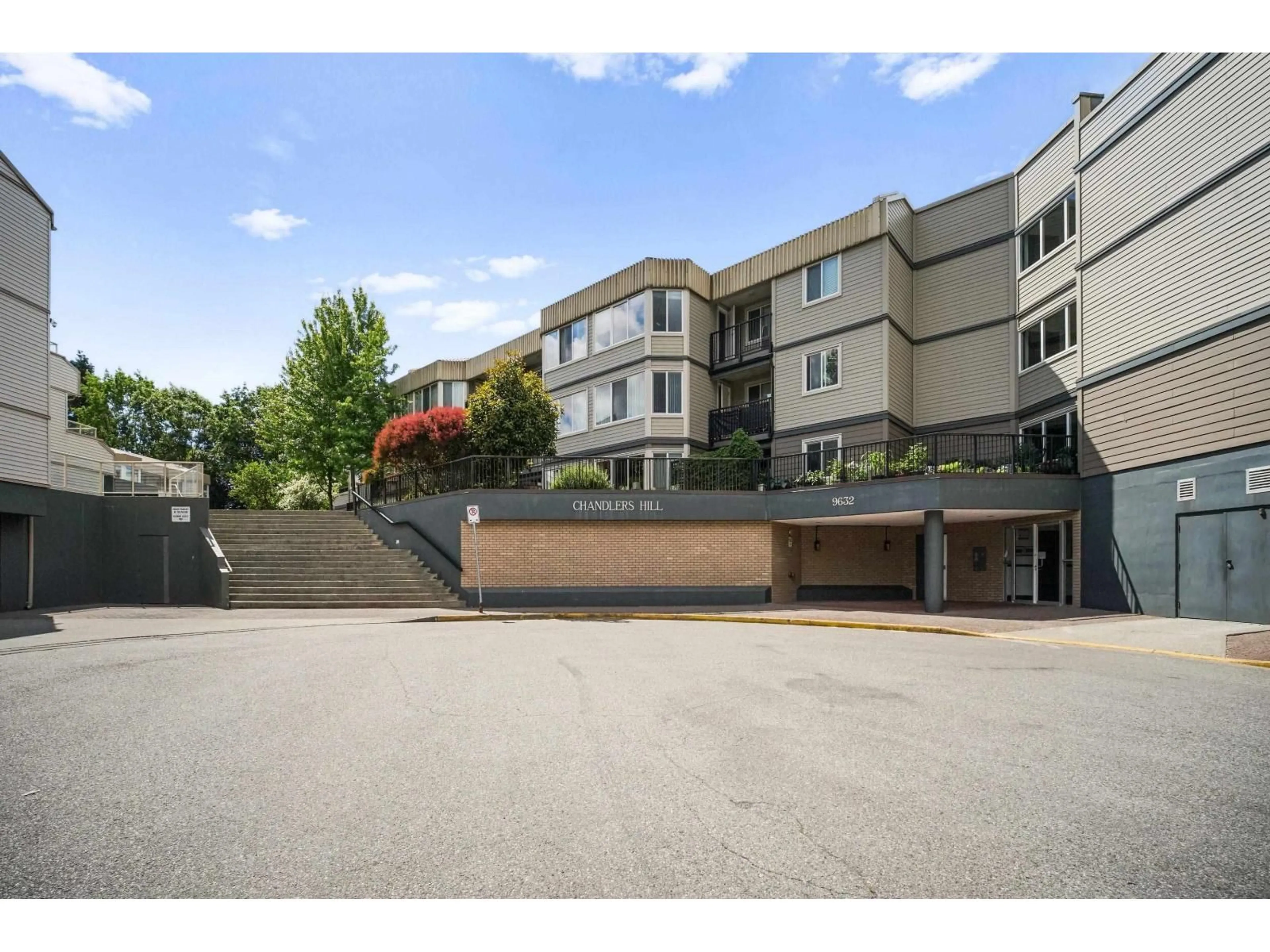 Patio, unknown for 310 - 9635 121 STREET, Surrey British Columbia V3V7L8