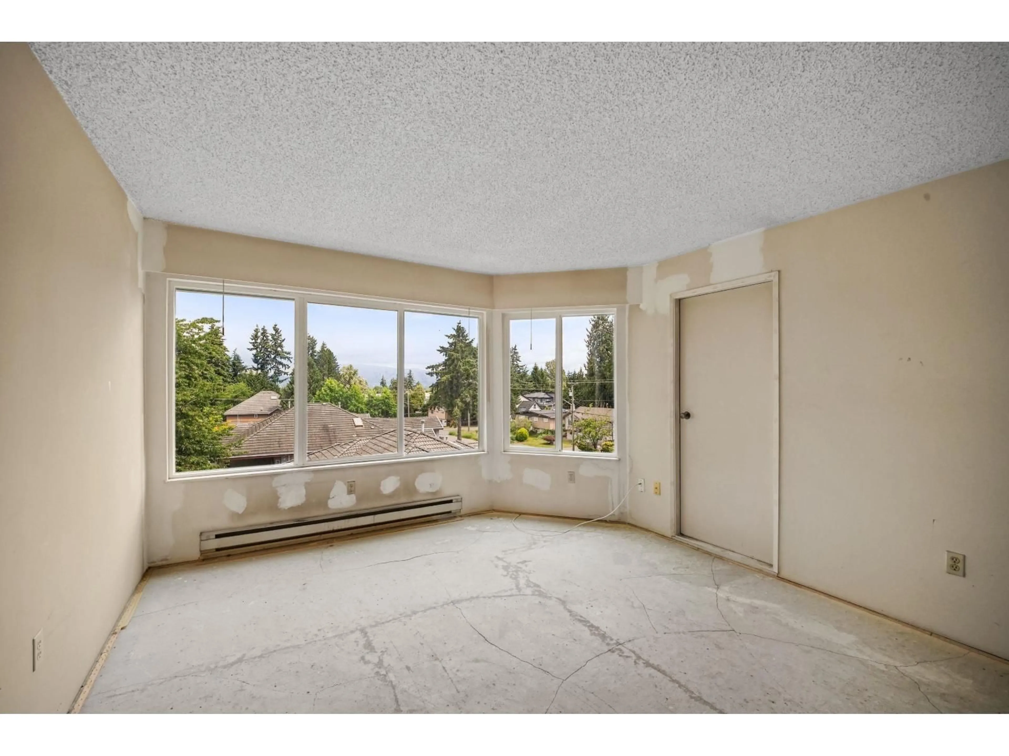 A pic of a room for 310 - 9635 121 STREET, Surrey British Columbia V3V7L8