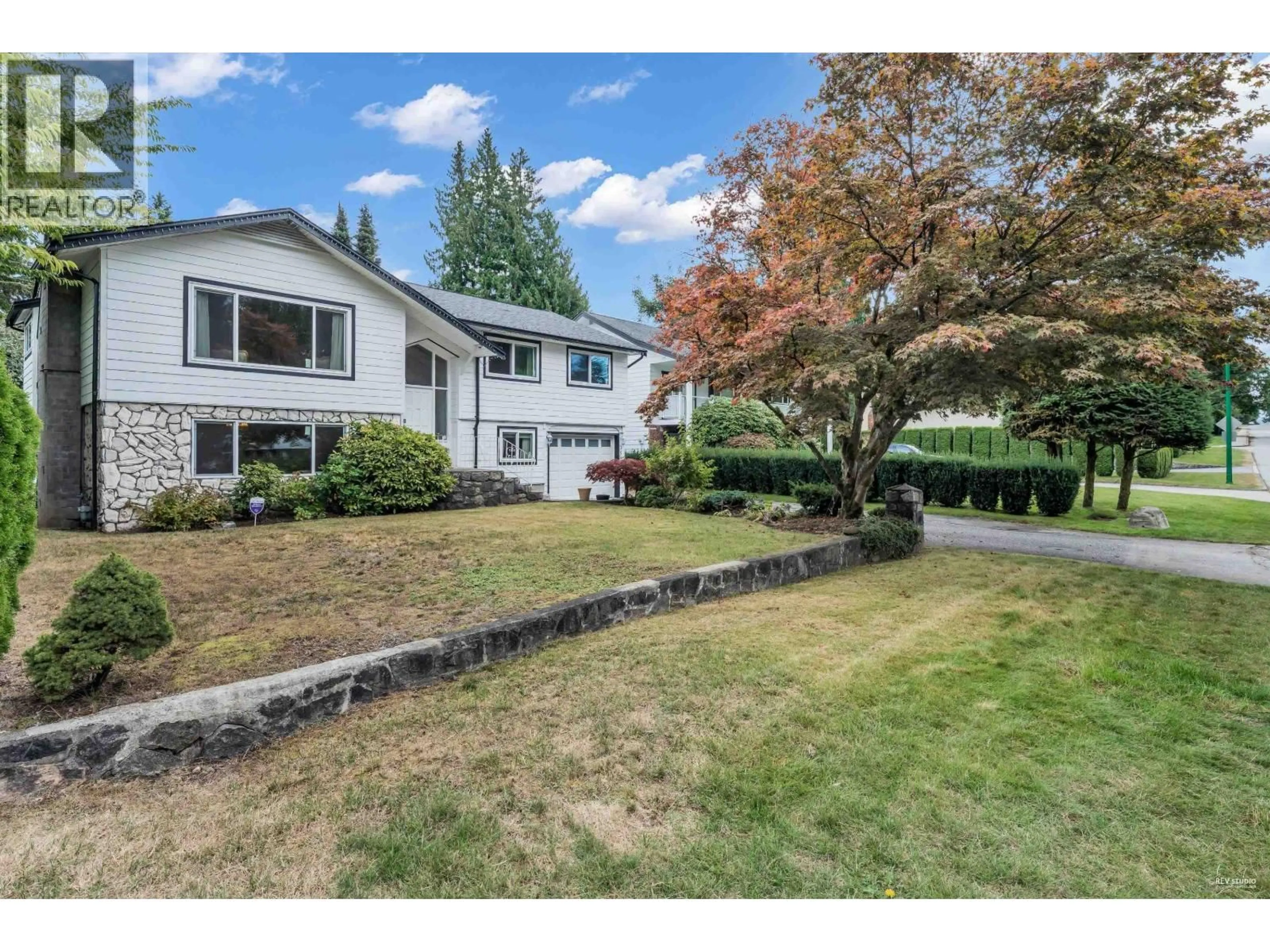 A pic from outside/outdoor area/front of a property/back of a property/a pic from drone, unknown for 3566 REGENT AVENUE, North Vancouver British Columbia V7N2B9
