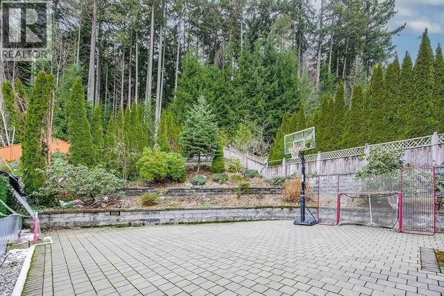 3376 PLATEAU BOULEVARD, Coquitlam 5
