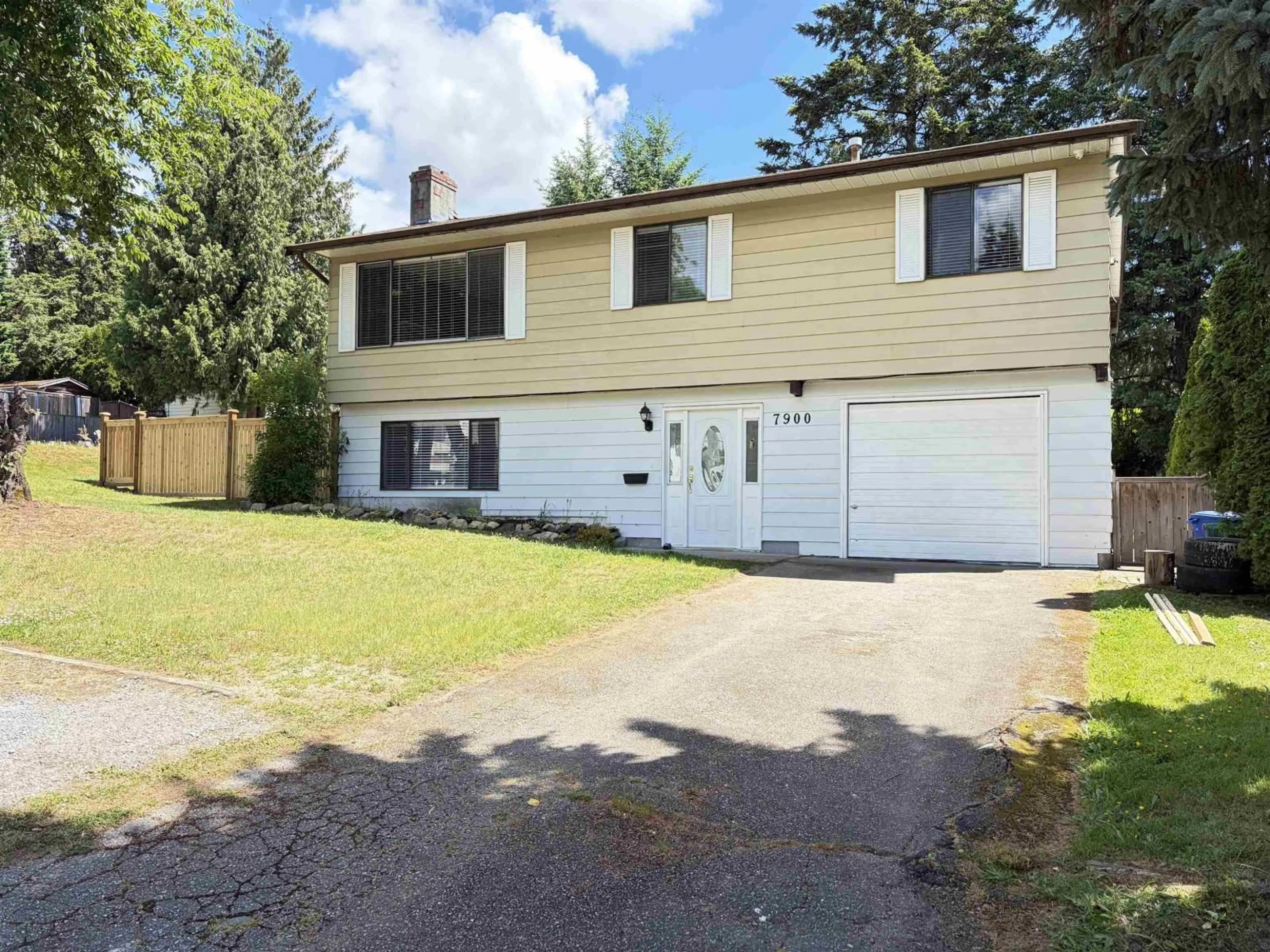 Unknown for 7900 FULMAR STREET, Mission British Columbia V2V5N6