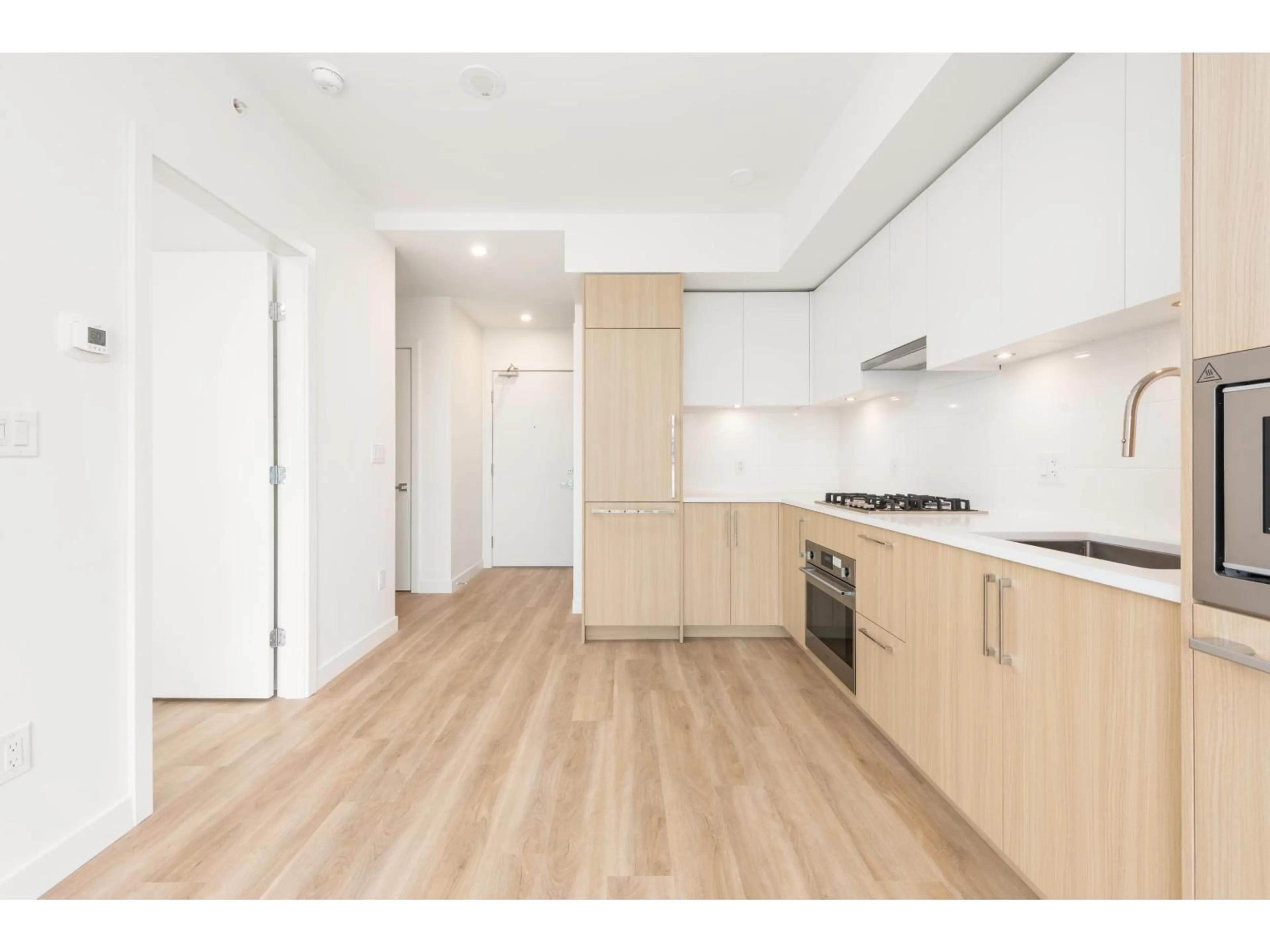 Standard kitchen, wood/laminate floor for 313 - 9675 KING GEORGE BOULEVARD, Surrey British Columbia V3T2V3