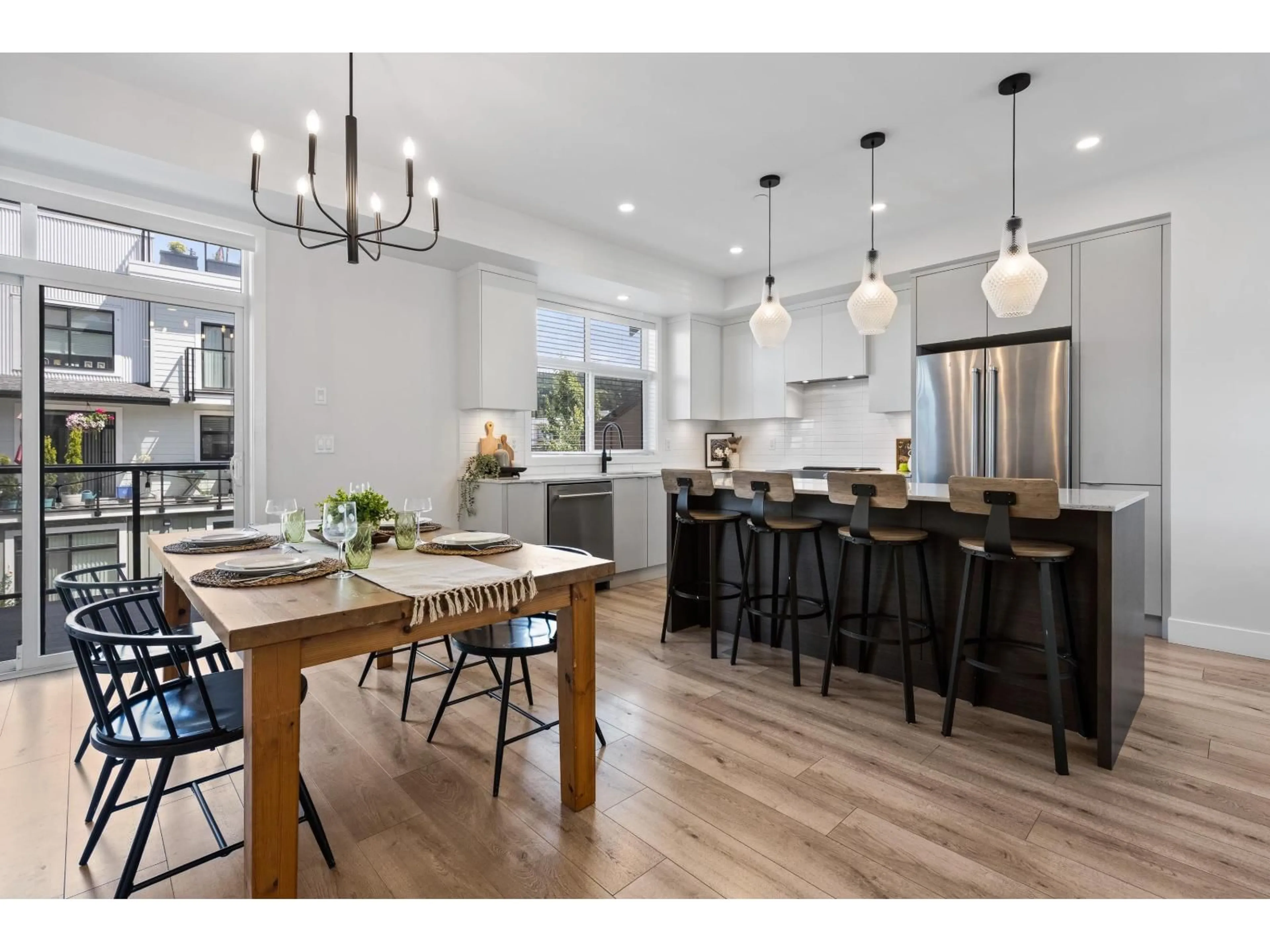 Open concept kitchen, wood/laminate floor for 154 - 46211 PROMONTORY ROAD, Chilliwack British Columbia V2R6E5