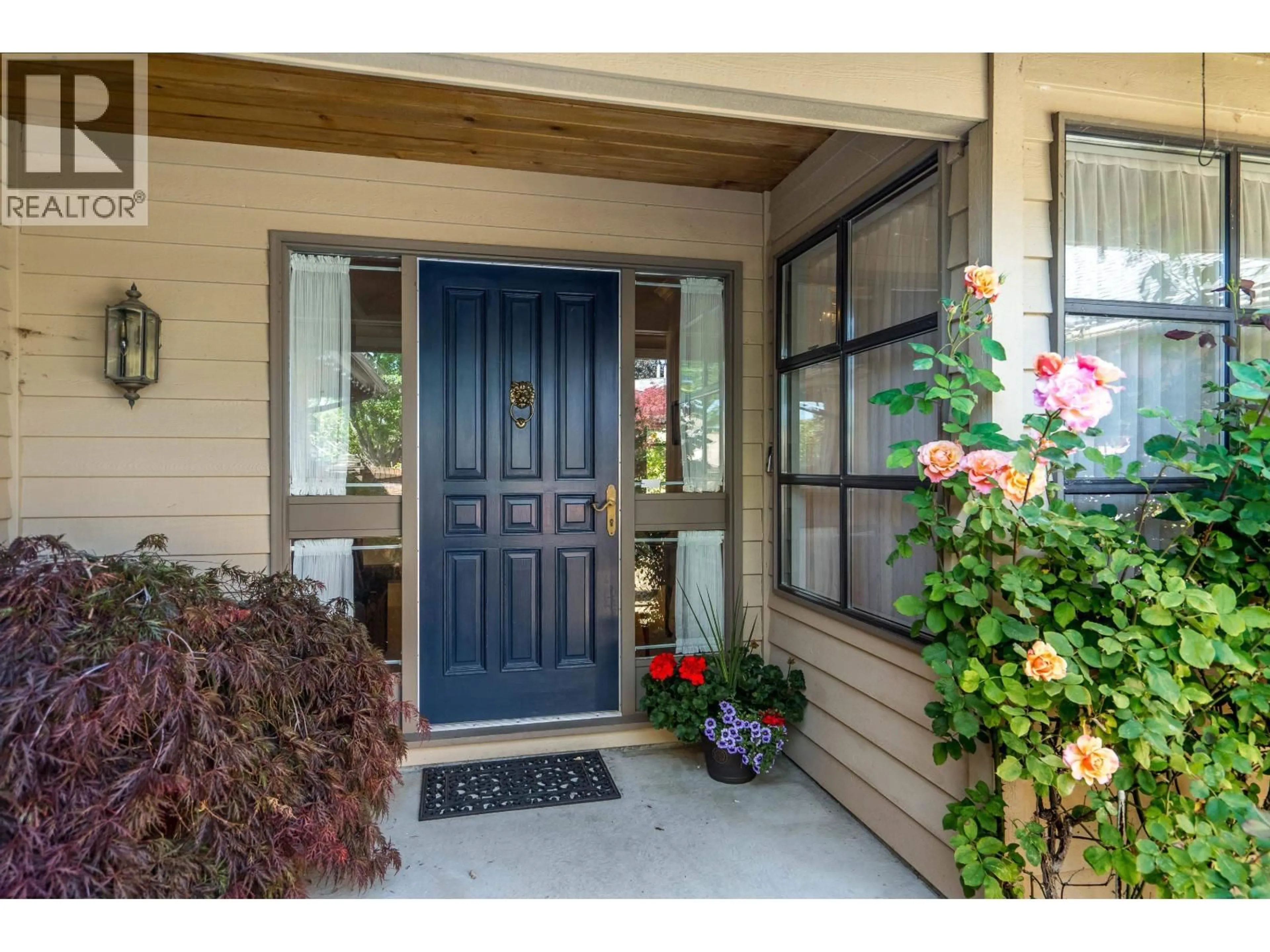 Indoor entryway for 5775 GOLDENROD CRESCENT, Delta British Columbia V4L2J1
