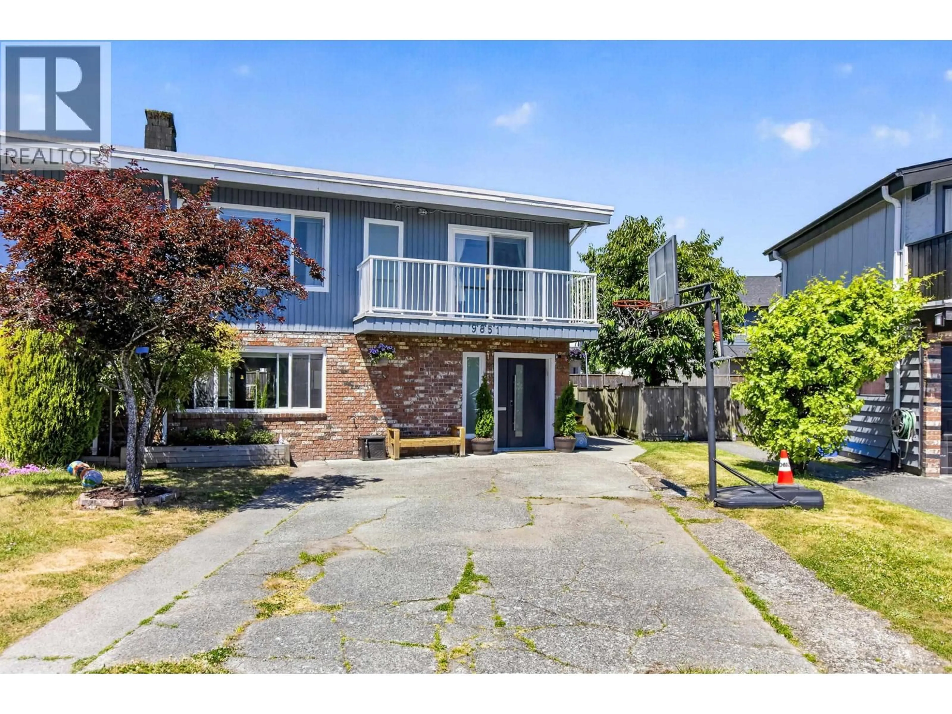 A pic from outside/outdoor area/front of a property/back of a property/a pic from drone, street for 9851 SWANSEA DRIVE, Richmond British Columbia V7A1N5