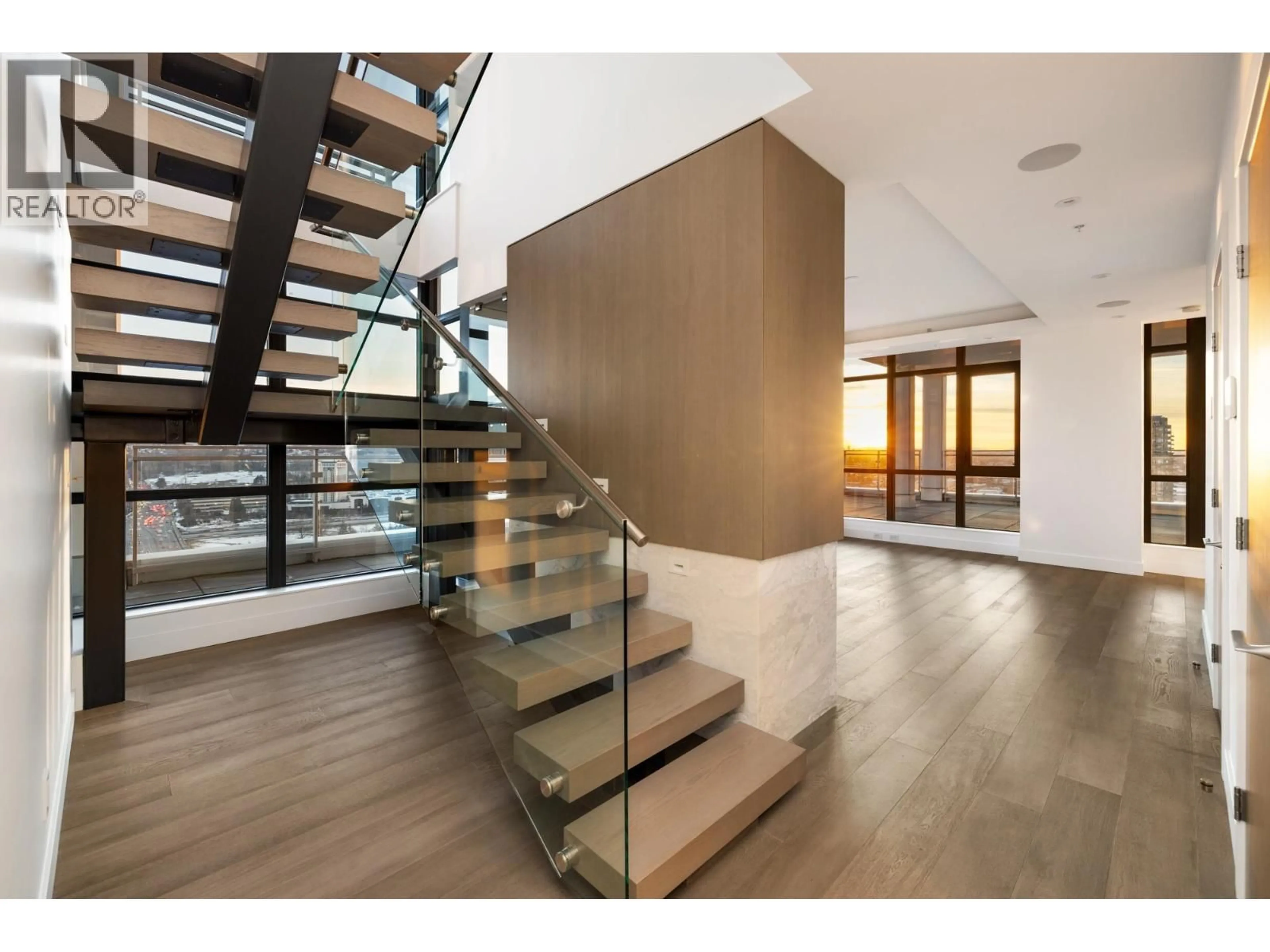 Indoor foyer for 2202 - 4488 JUNEAU STREET, Burnaby British Columbia V5C0M4