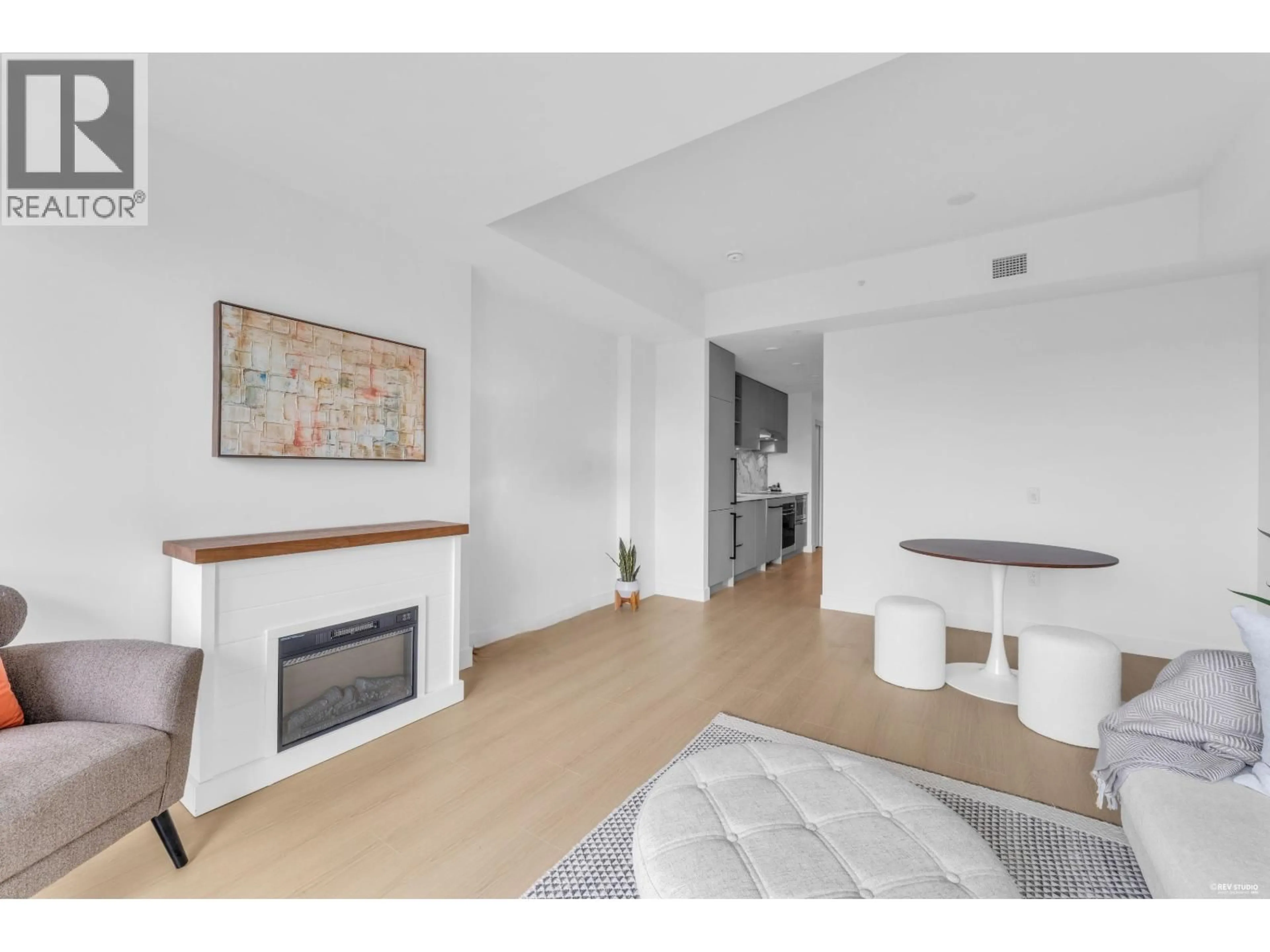 Unknown for 103/203 - 422 3RD STREET, North Vancouver British Columbia V7L0K1