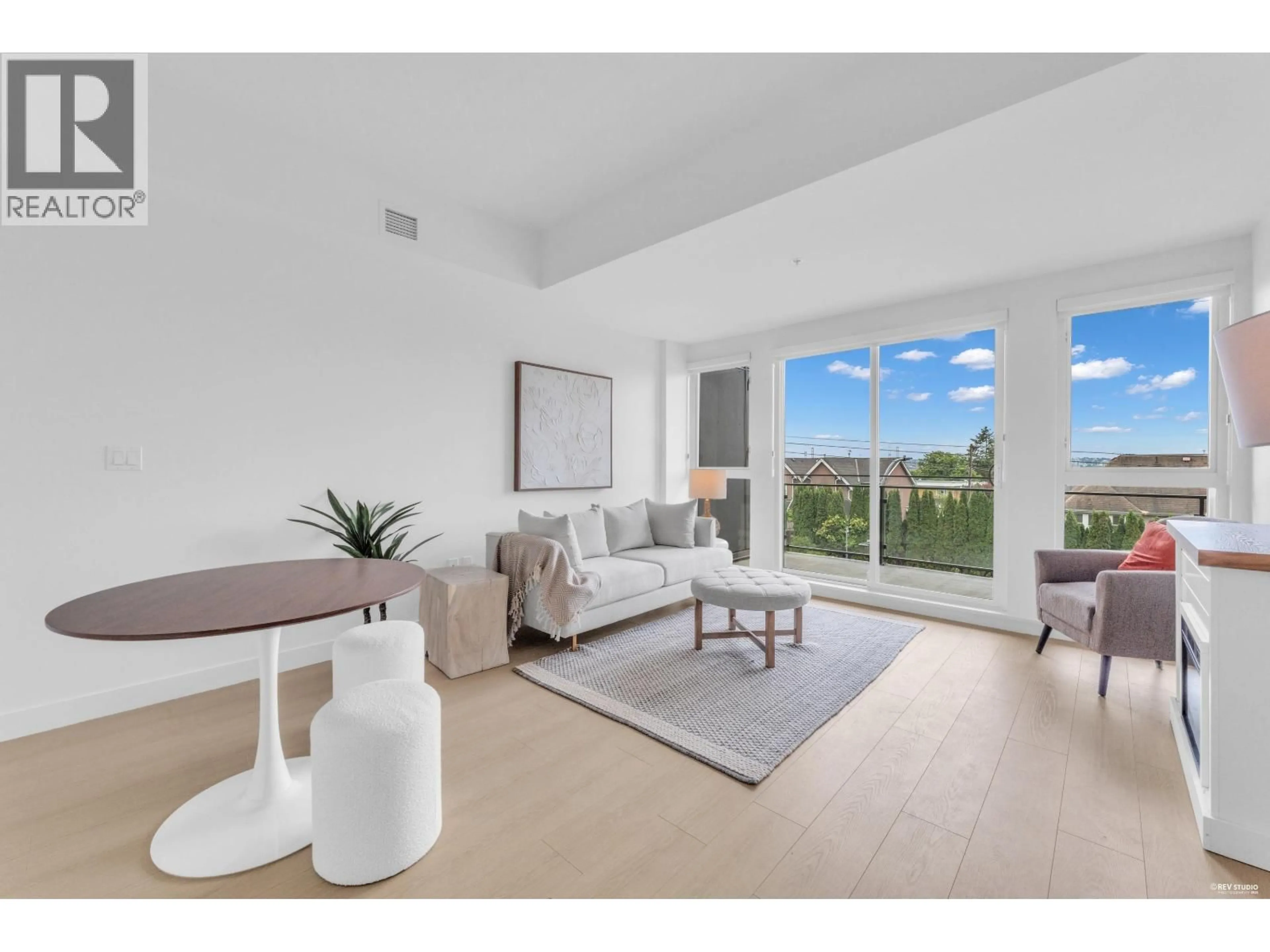Living room with furniture, unknown for 103/203 - 422 3RD STREET, North Vancouver British Columbia V7L0K1
