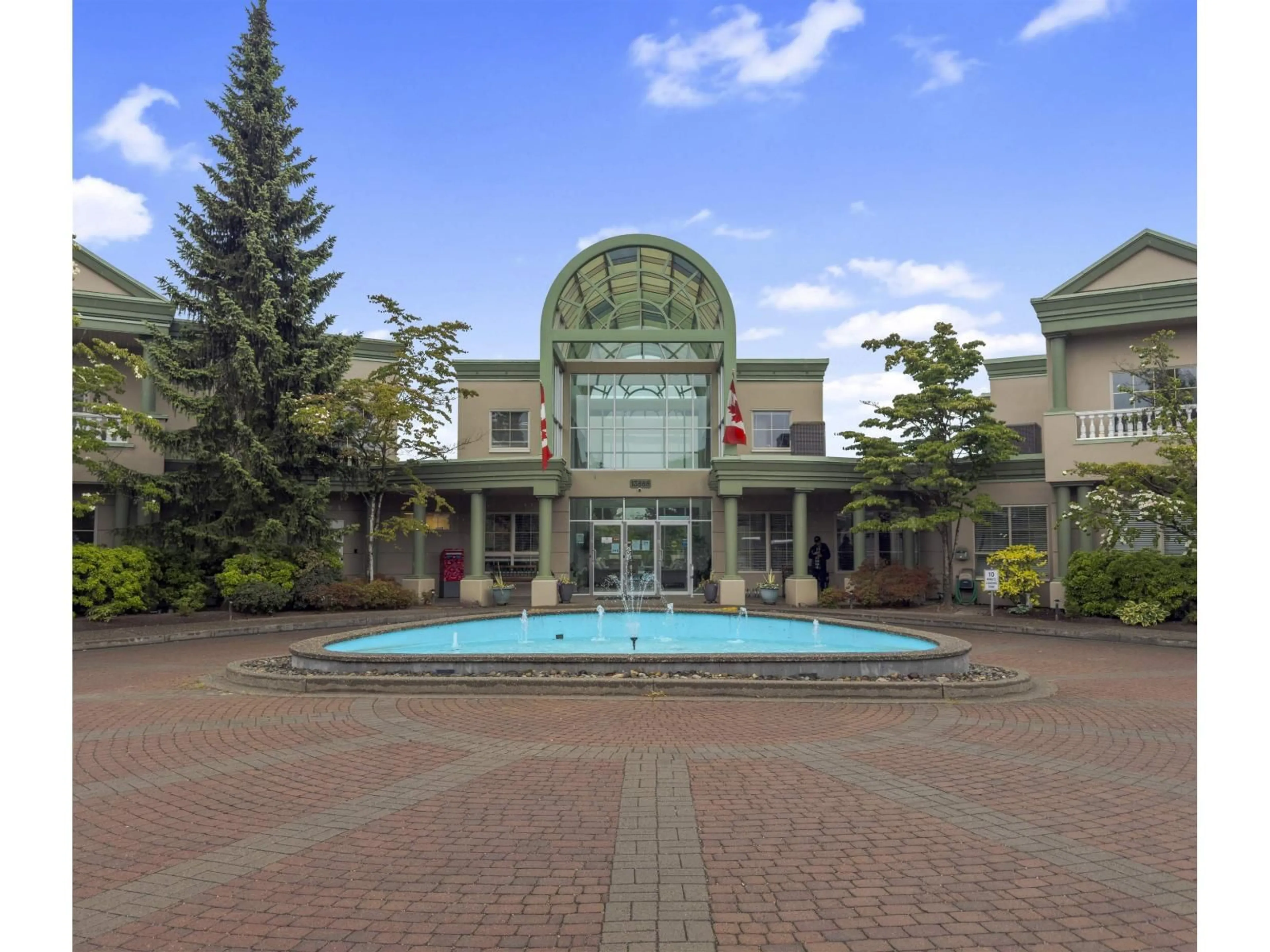 Unknown for 325 - 13880 70 AVENUE, Surrey British Columbia V3W0T3