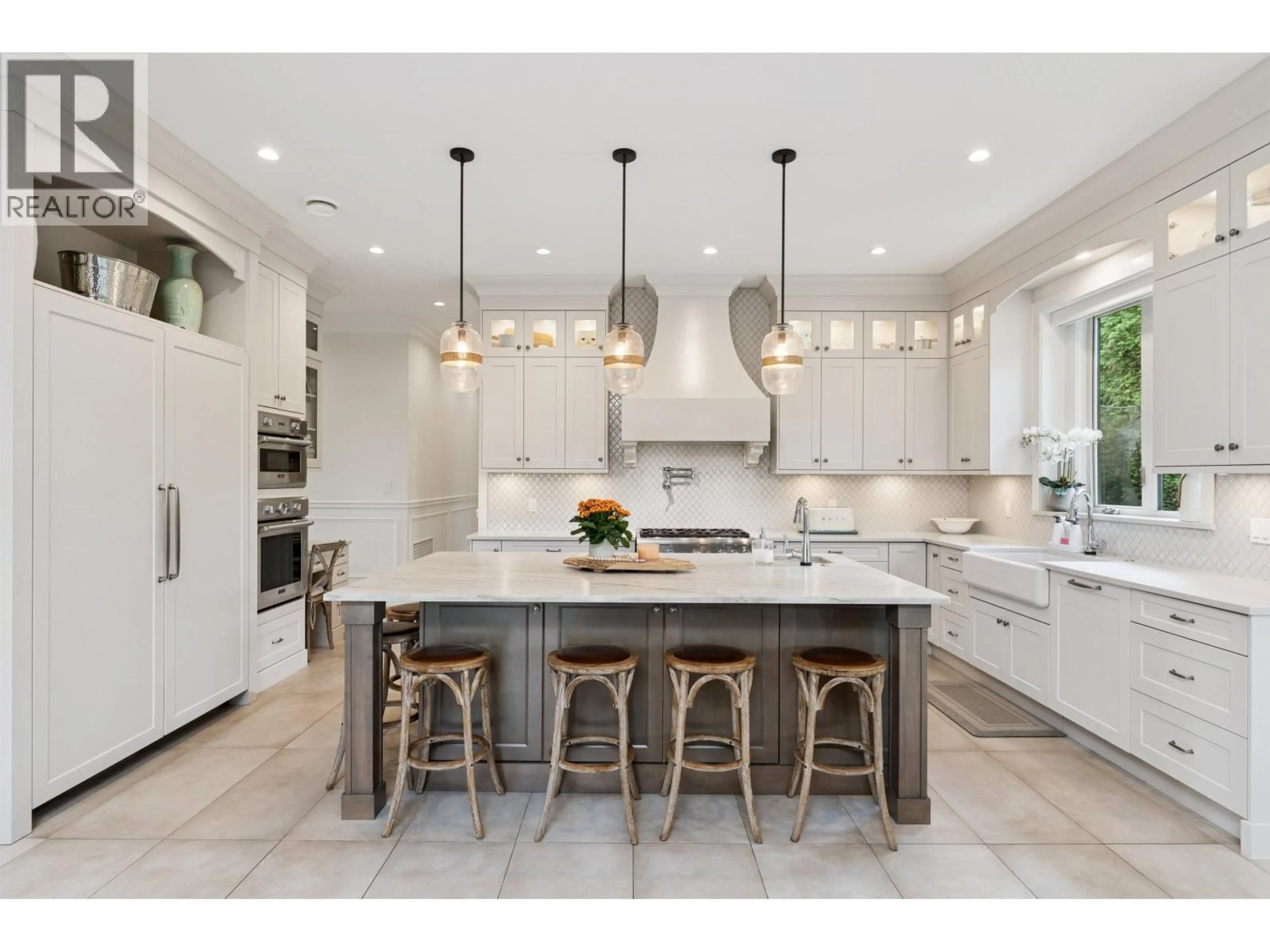 Contemporary kitchen, unknown for 7863 WALMSLEY COURT, Burnaby British Columbia V5E3X3