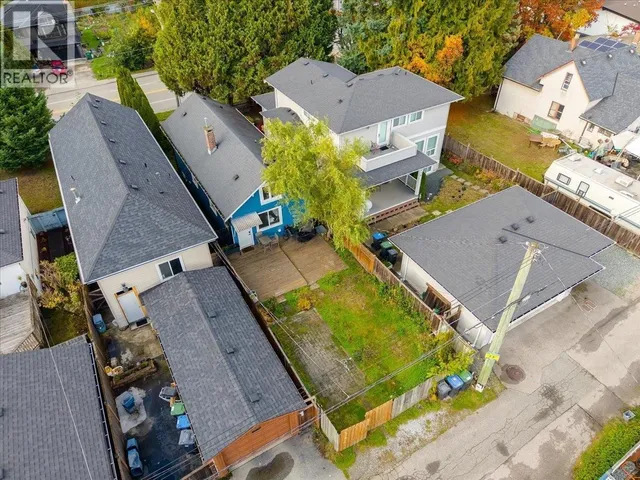 1016 TENTH AVENUE, New Westminster 2
