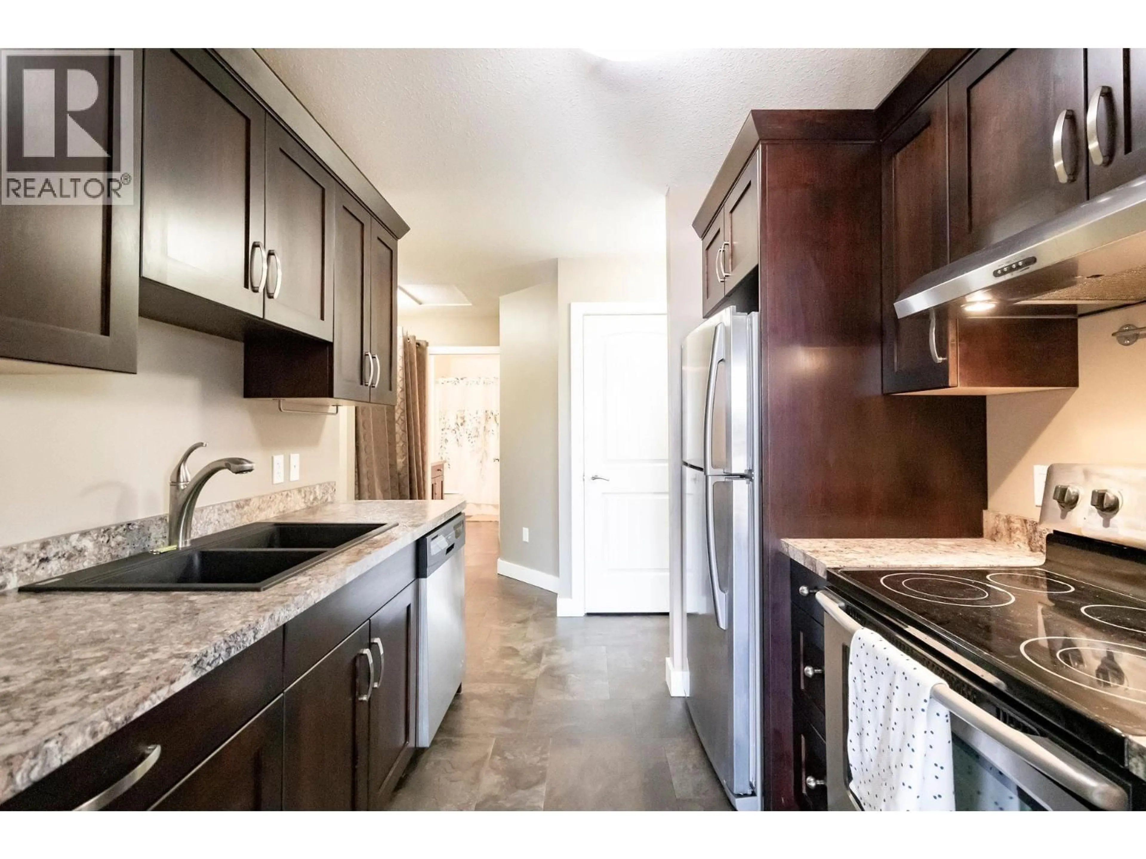 Standard kitchen, ceramic/tile floor for 3 - 10223 98 AVENUE, Fort St. John British Columbia V1J0B1