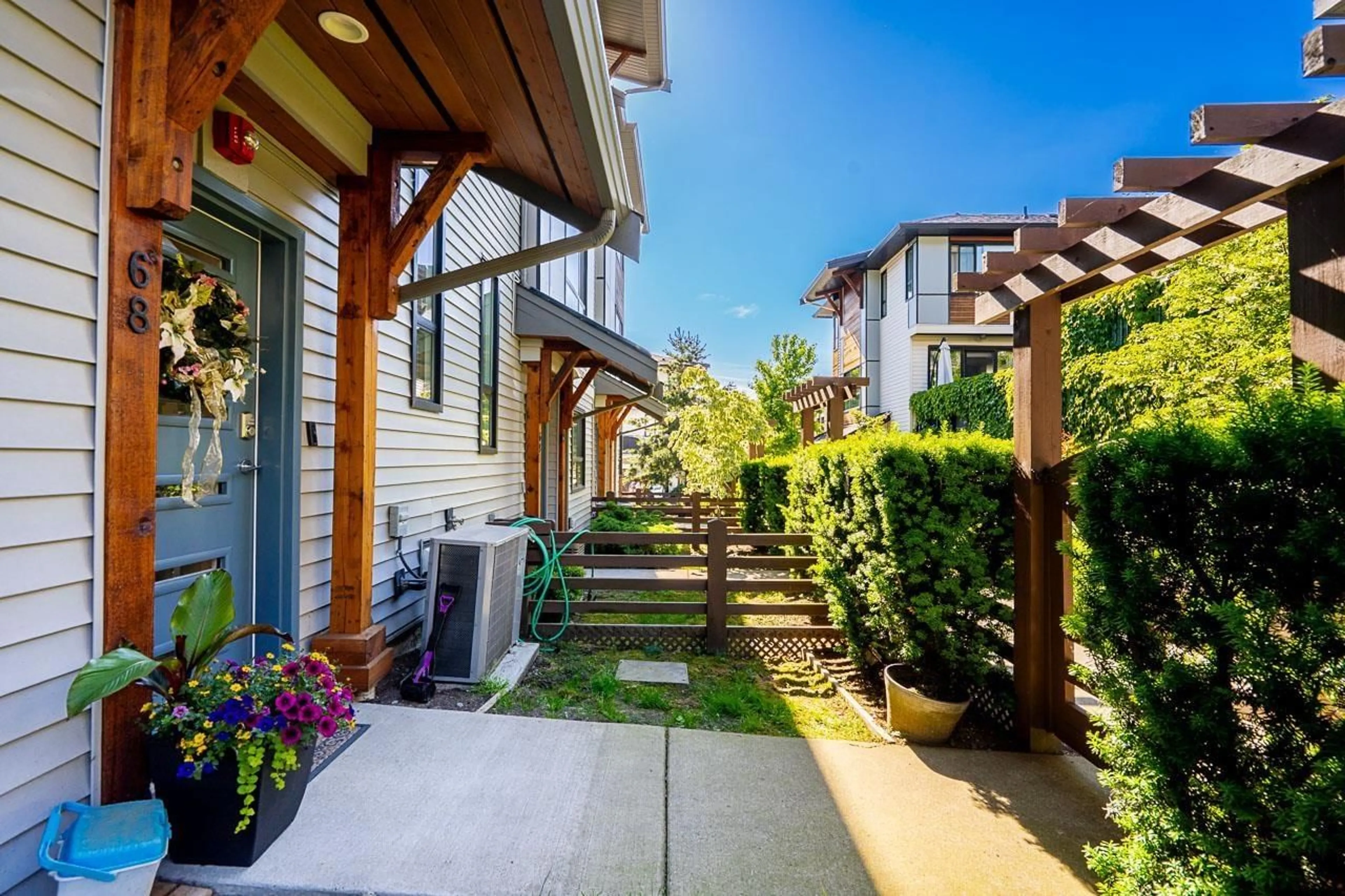 Patio, street for 68 - 8508 204 STREET, Langley British Columbia V2Y0V8