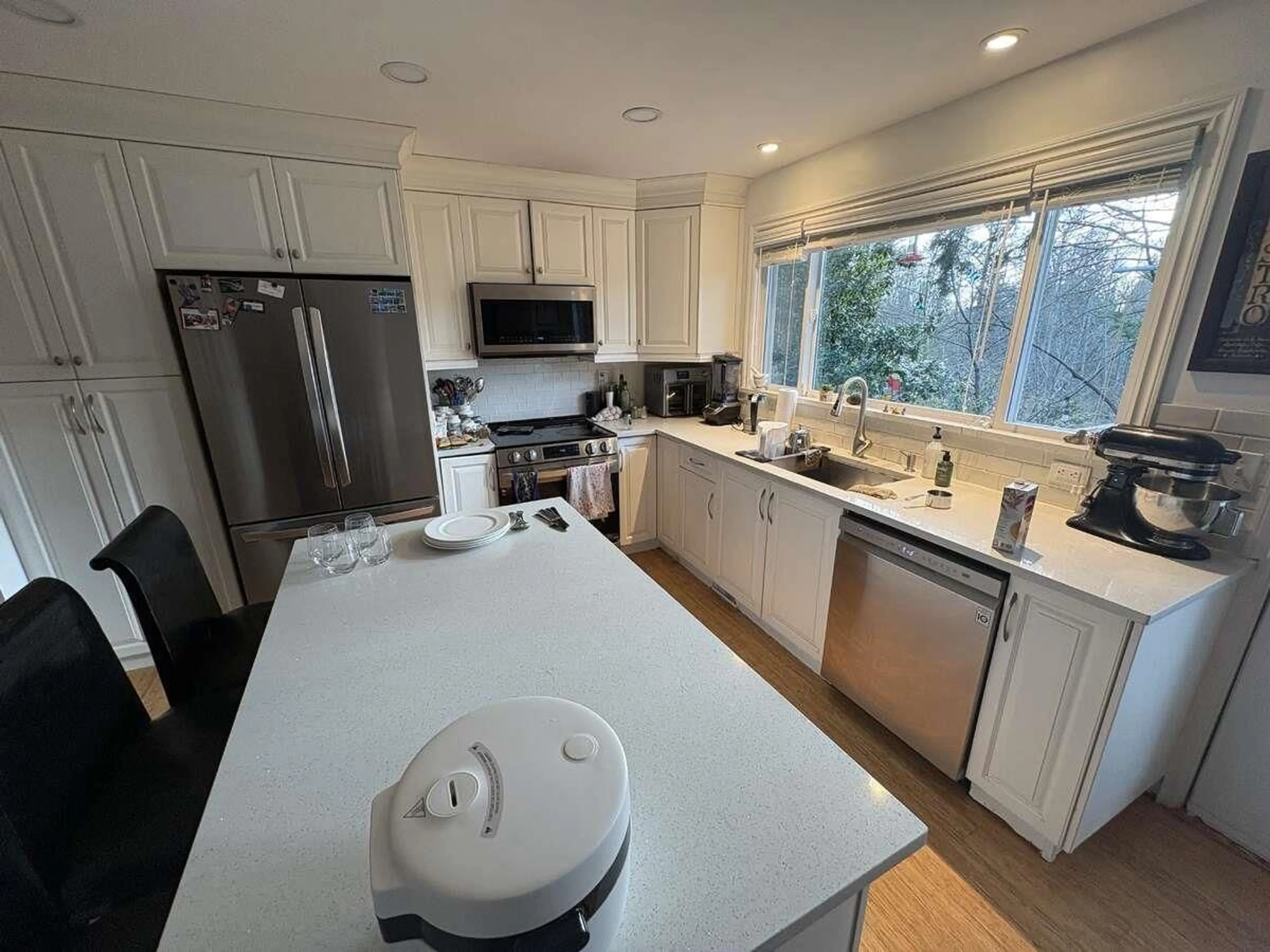 Open concept kitchen, unknown for 7397 BATES ROAD, Delta British Columbia V4C6X2