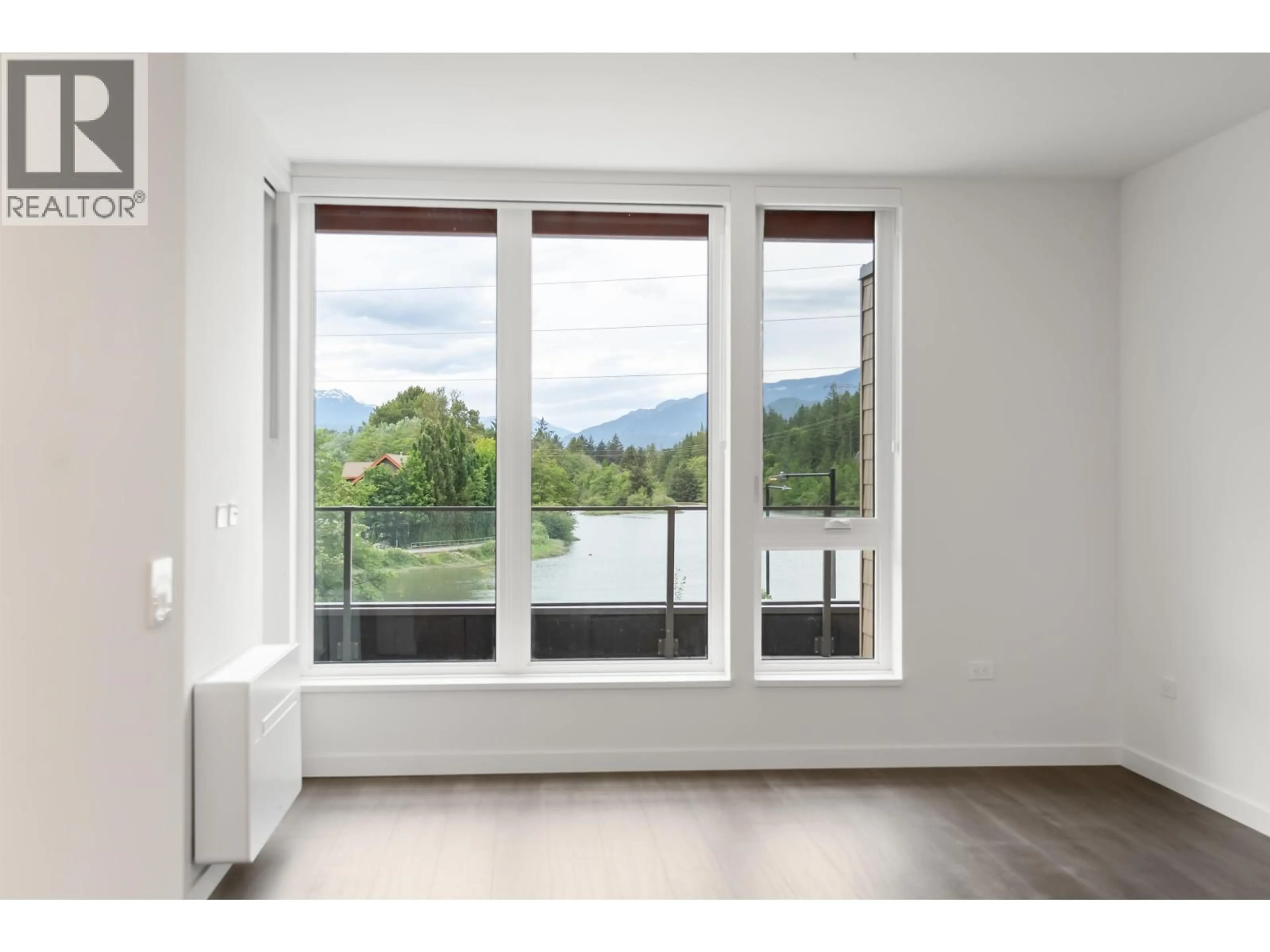 Unknown for 207 - 1500 SCOTT CRESCENT, Squamish British Columbia V8B1G5