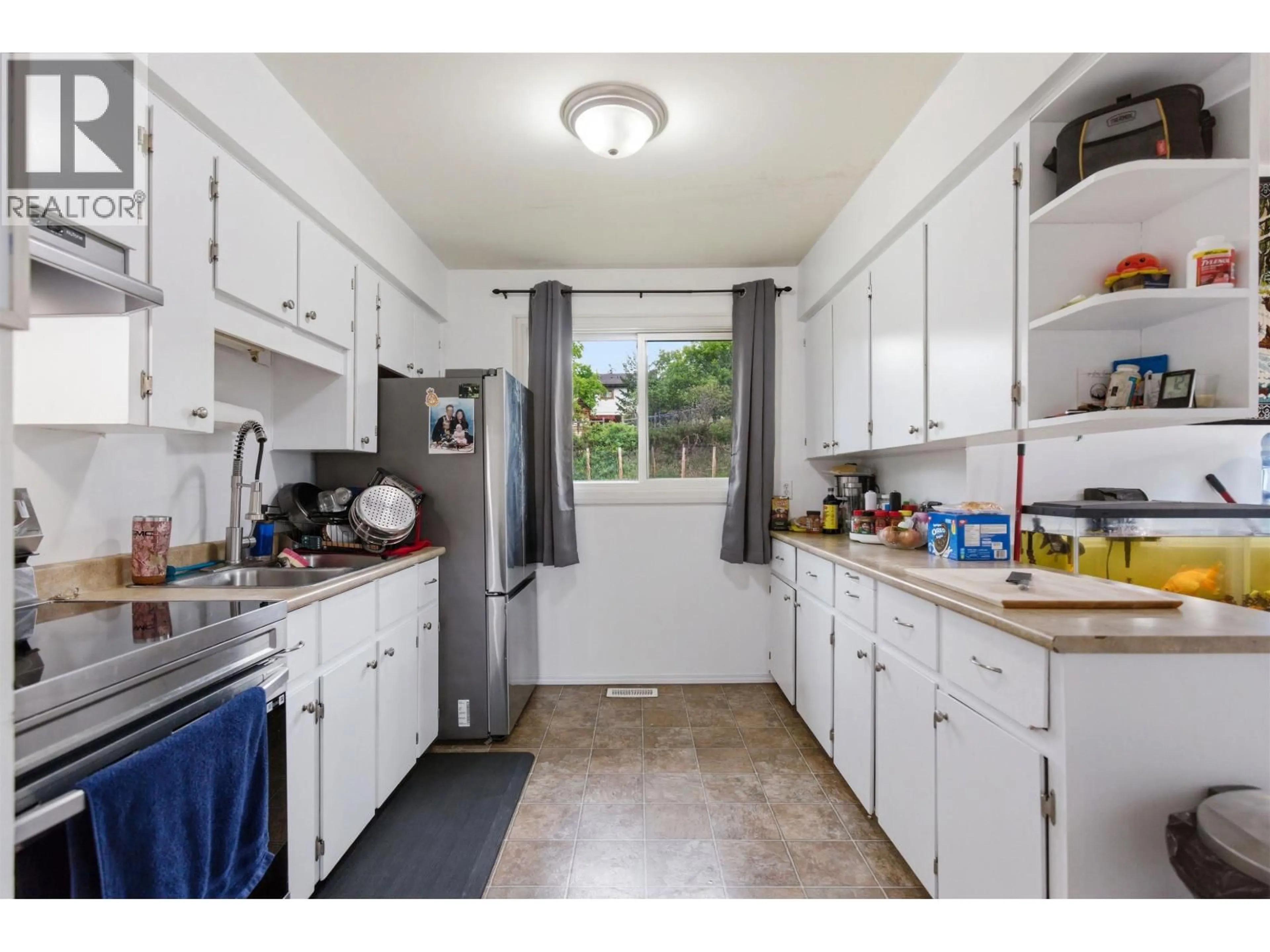 Standard kitchen, unknown for 1144 SECOND AVENUE, Williams Lake British Columbia V2G1X8