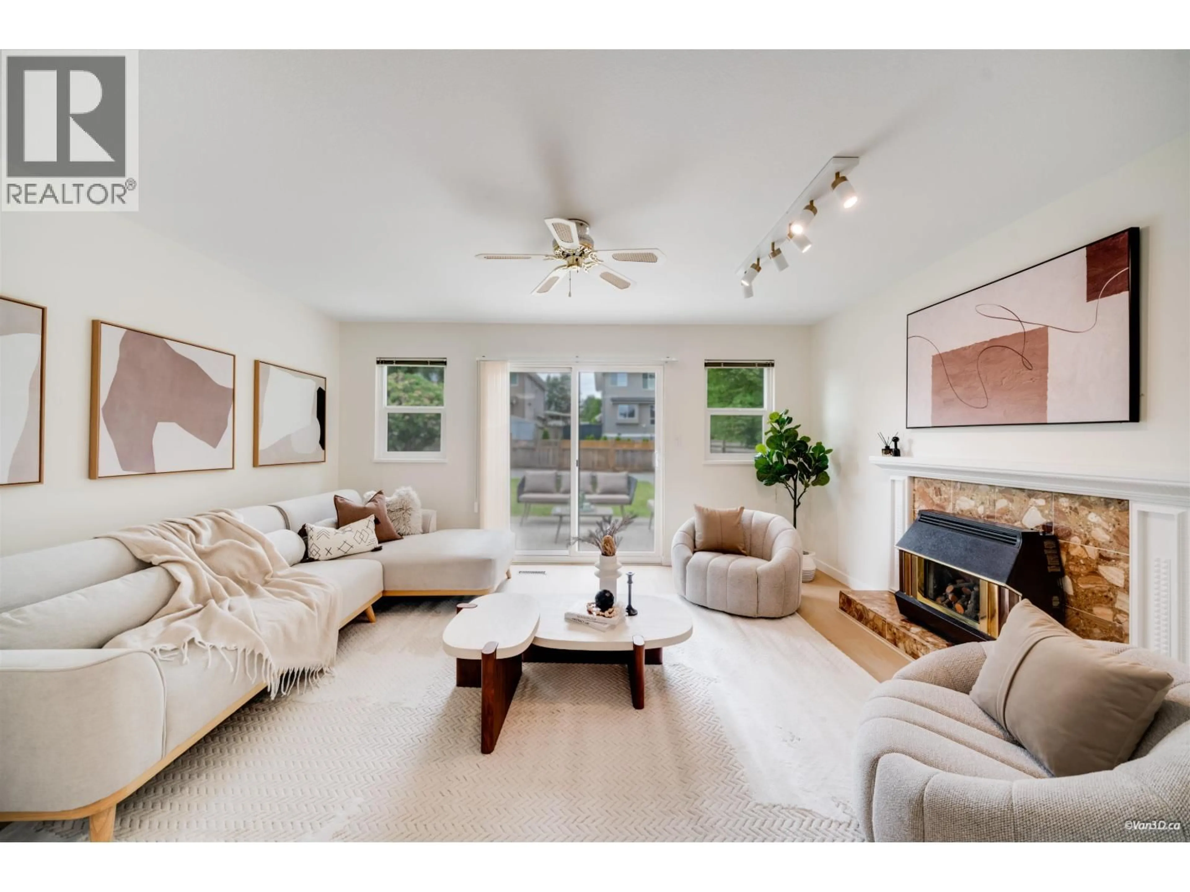 Living room with furniture, unknown for 12149 CHERRYWOOD DRIVE, Maple Ridge British Columbia V2X0B7