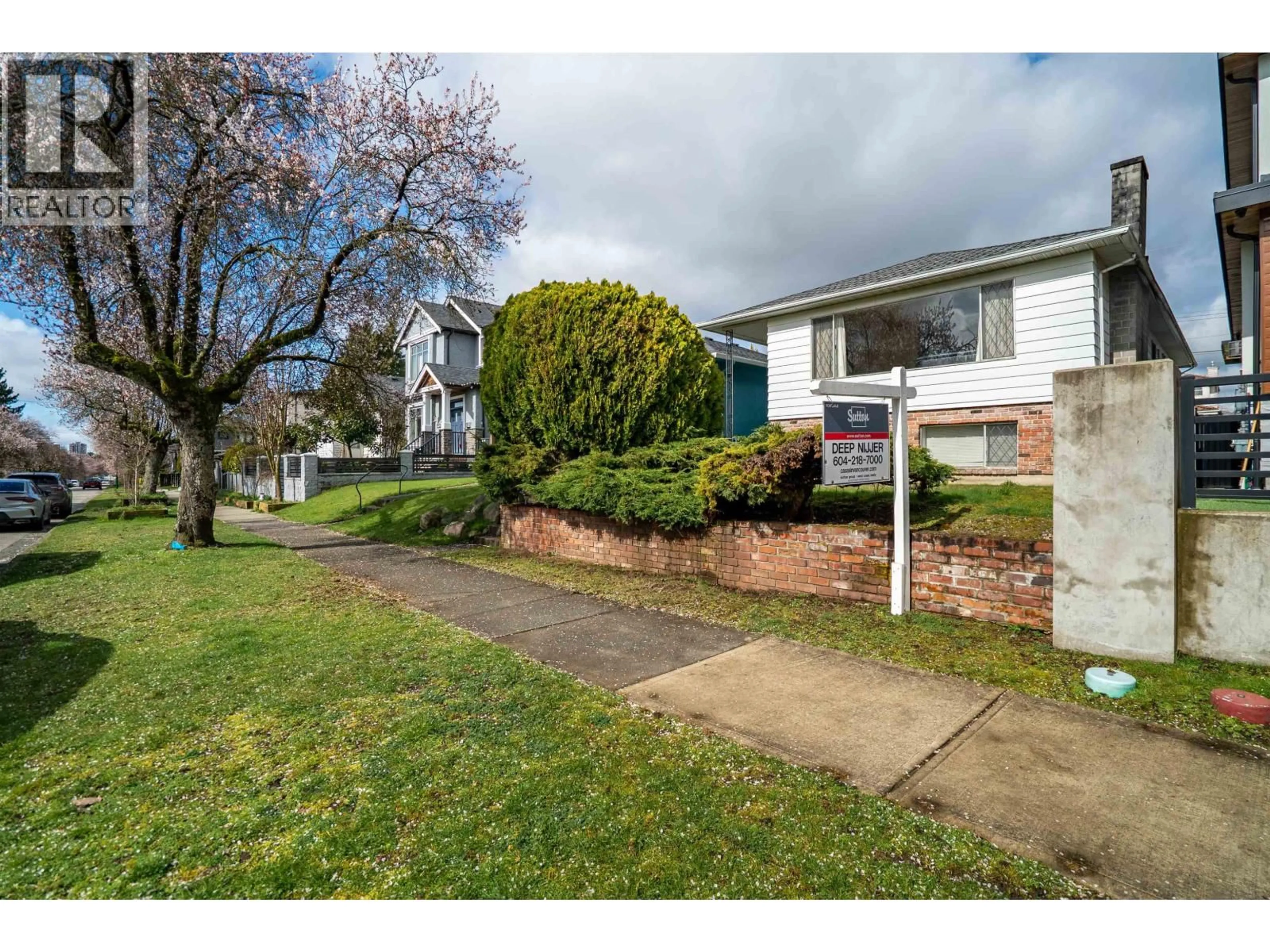 Unknown for 437 55TH AVENUE, Vancouver British Columbia V5X1N3