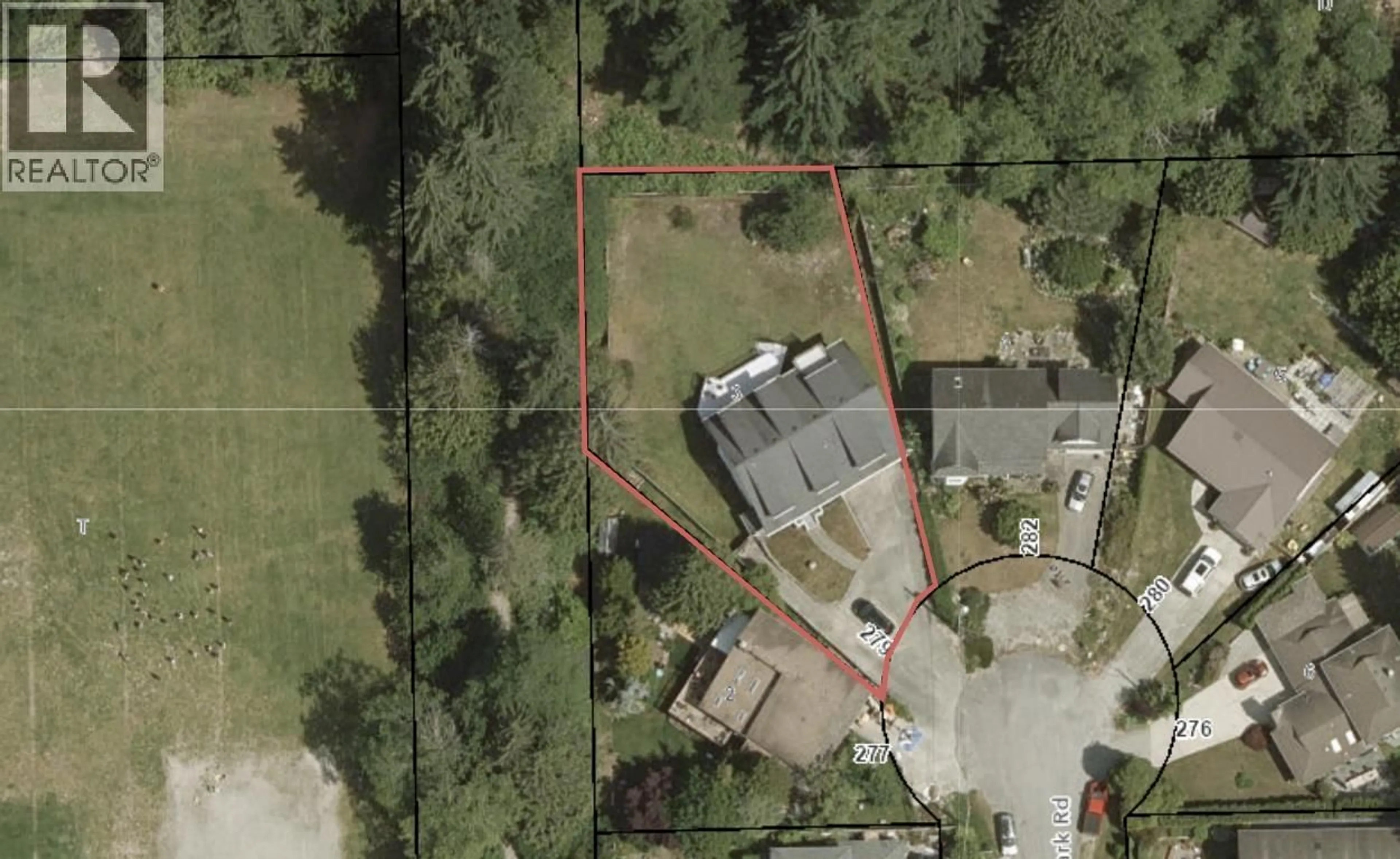 A pic from outside/outdoor area/front of a property/back of a property/a pic from drone, street for 279 LARK ROAD, Gibsons British Columbia V0N1V4