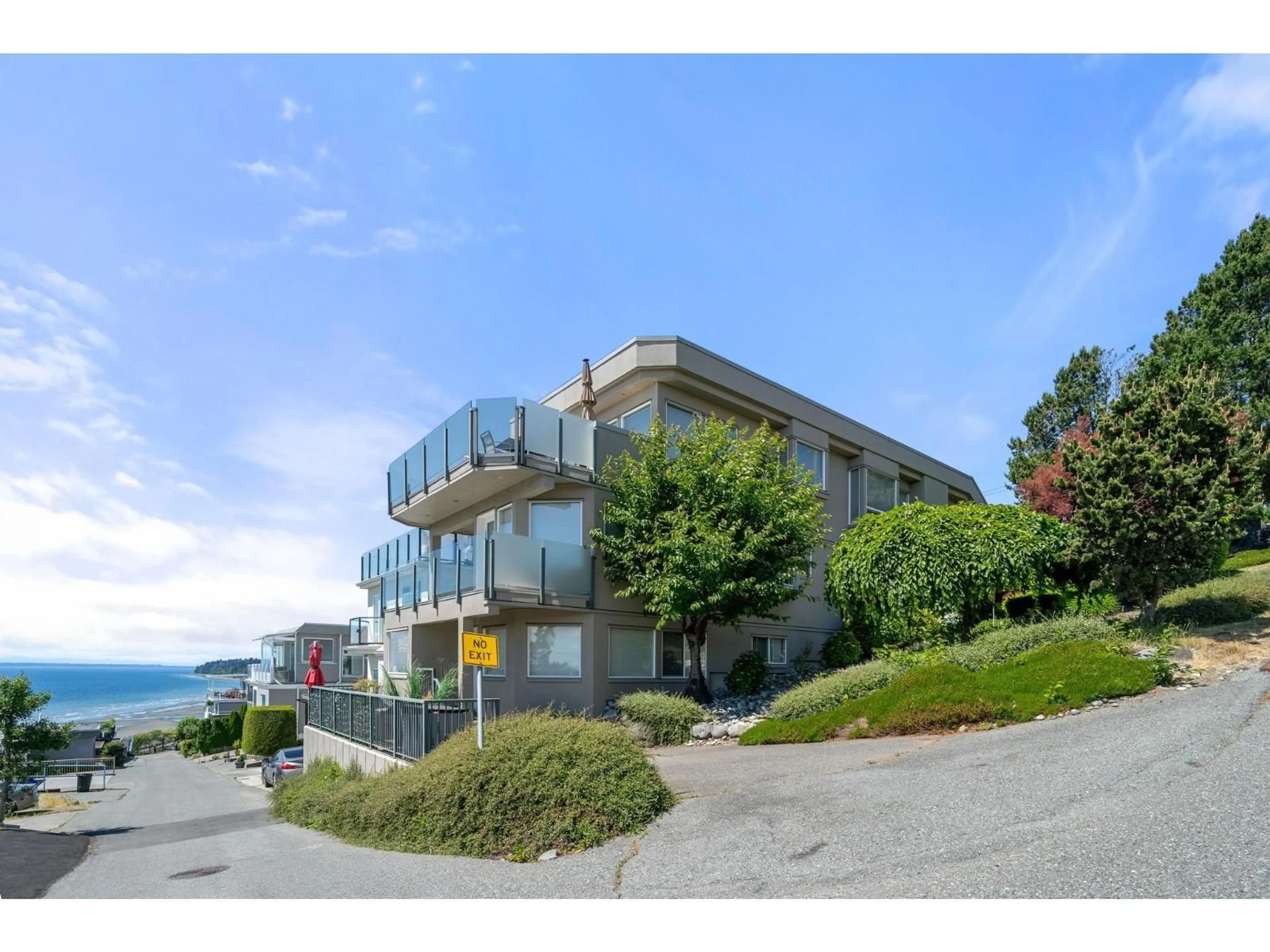Unknown for 15094 ROYAL AVENUE, White Rock British Columbia V4B1L9