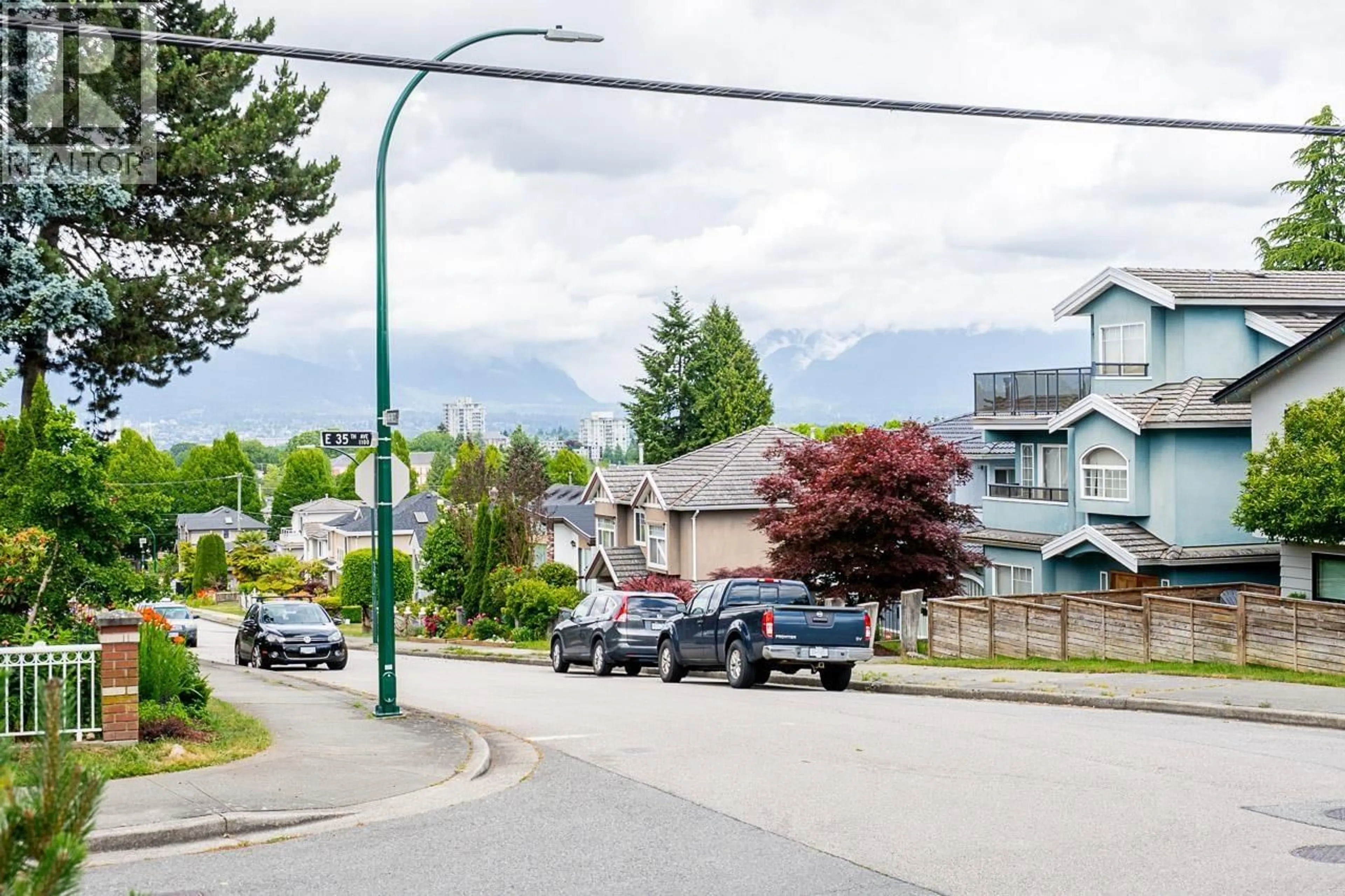 Blurry image for 5121 INVERNESS STREET, Vancouver British Columbia V5W3N9