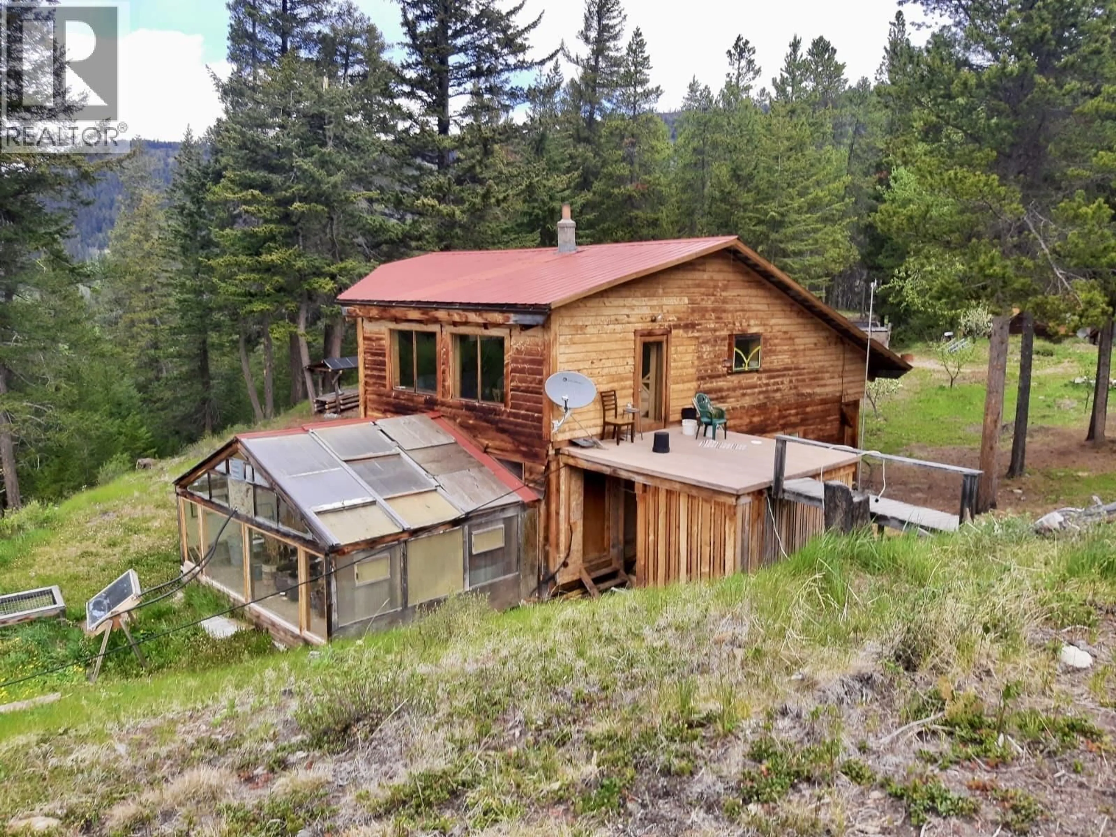 A pic from outside/outdoor area/front of a property/back of a property/a pic from drone, unknown for 9000 TOTE ROAD, Williams Lake British Columbia V0L1C0