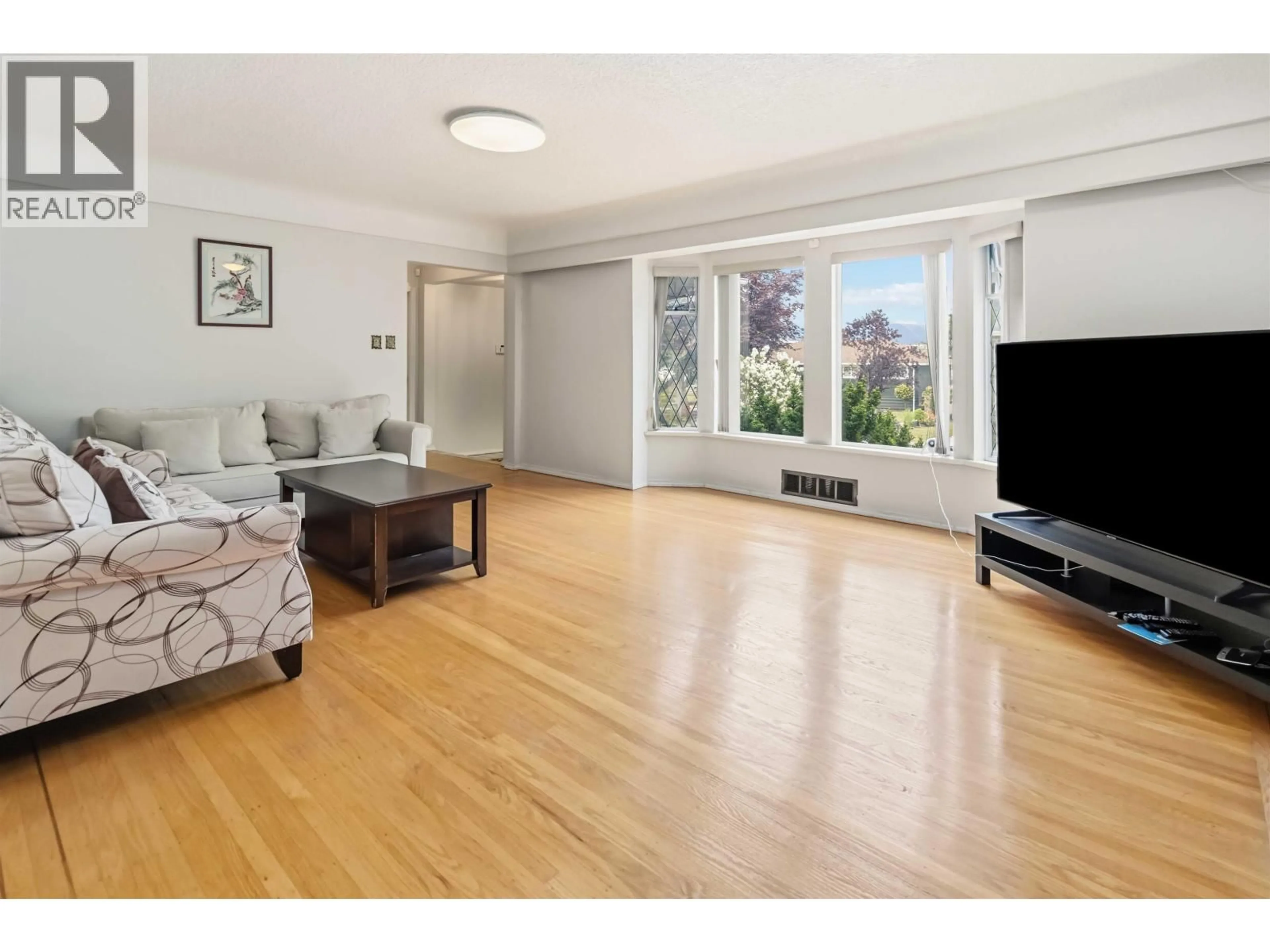 Unknown for 4890 SOUTHLAWN DRIVE, Burnaby British Columbia V5C3S6