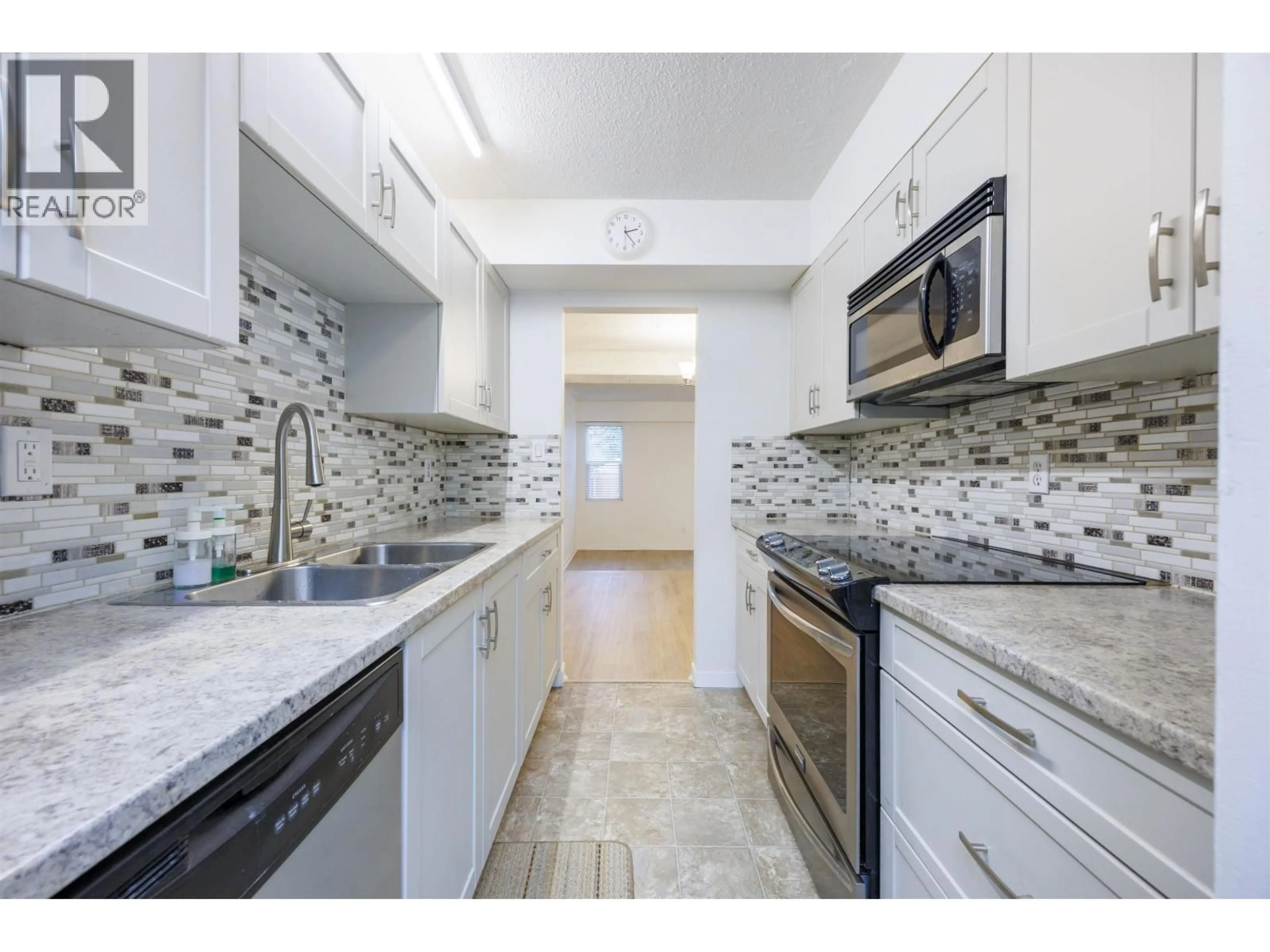Standard kitchen, ceramic/tile floor for 2 - 19022 119B AVENUE, Pitt Meadows British Columbia V3Y1X5