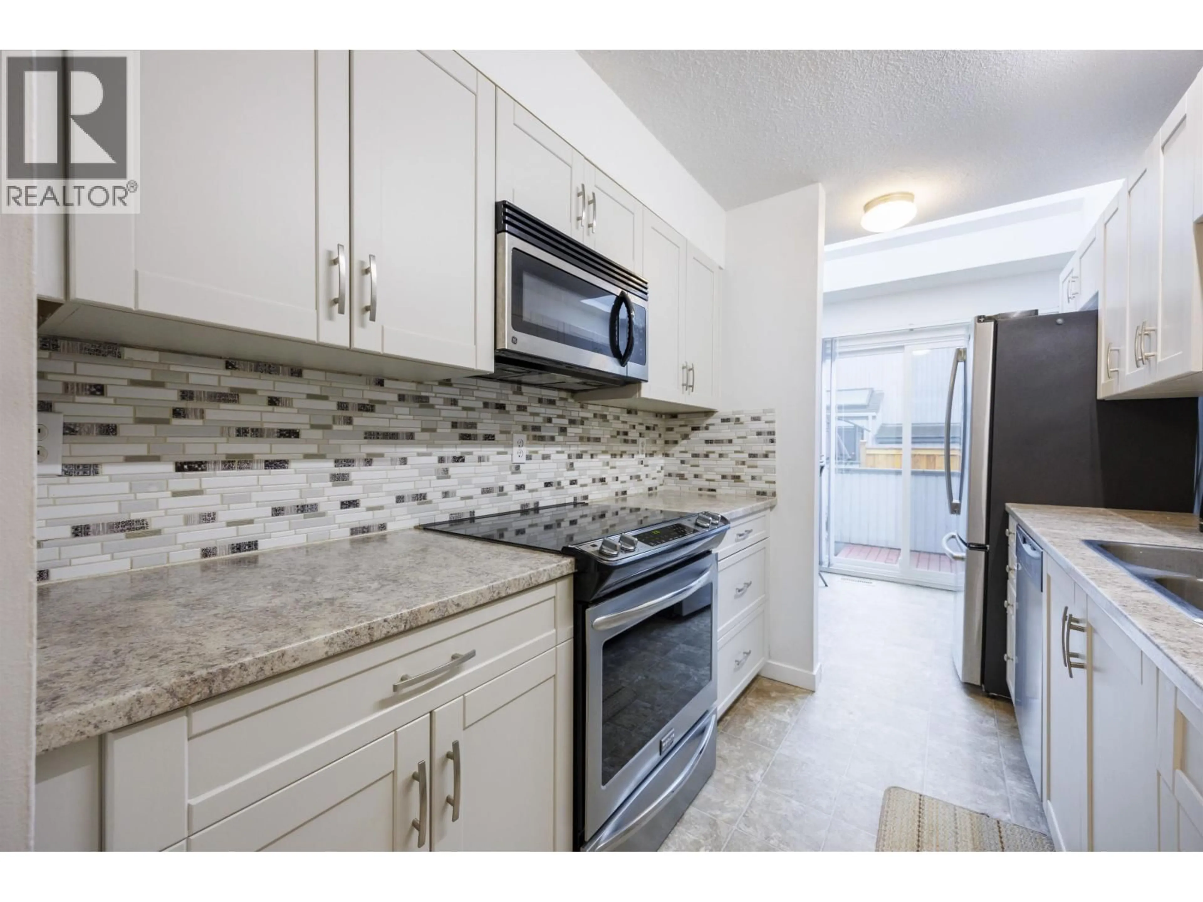 Standard kitchen, ceramic/tile floor for 2 - 19022 119B AVENUE, Pitt Meadows British Columbia V3Y1X5
