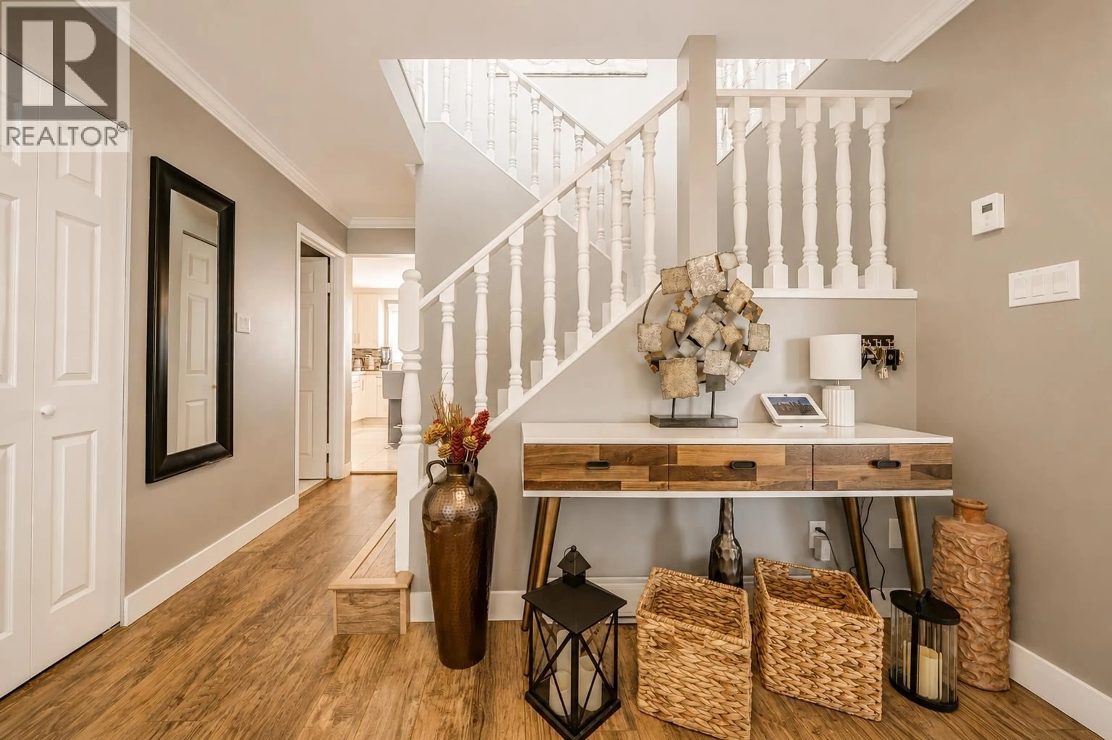 Indoor entryway for 11860 DEWSBURY DRIVE, Richmond British Columbia V6X2Y7