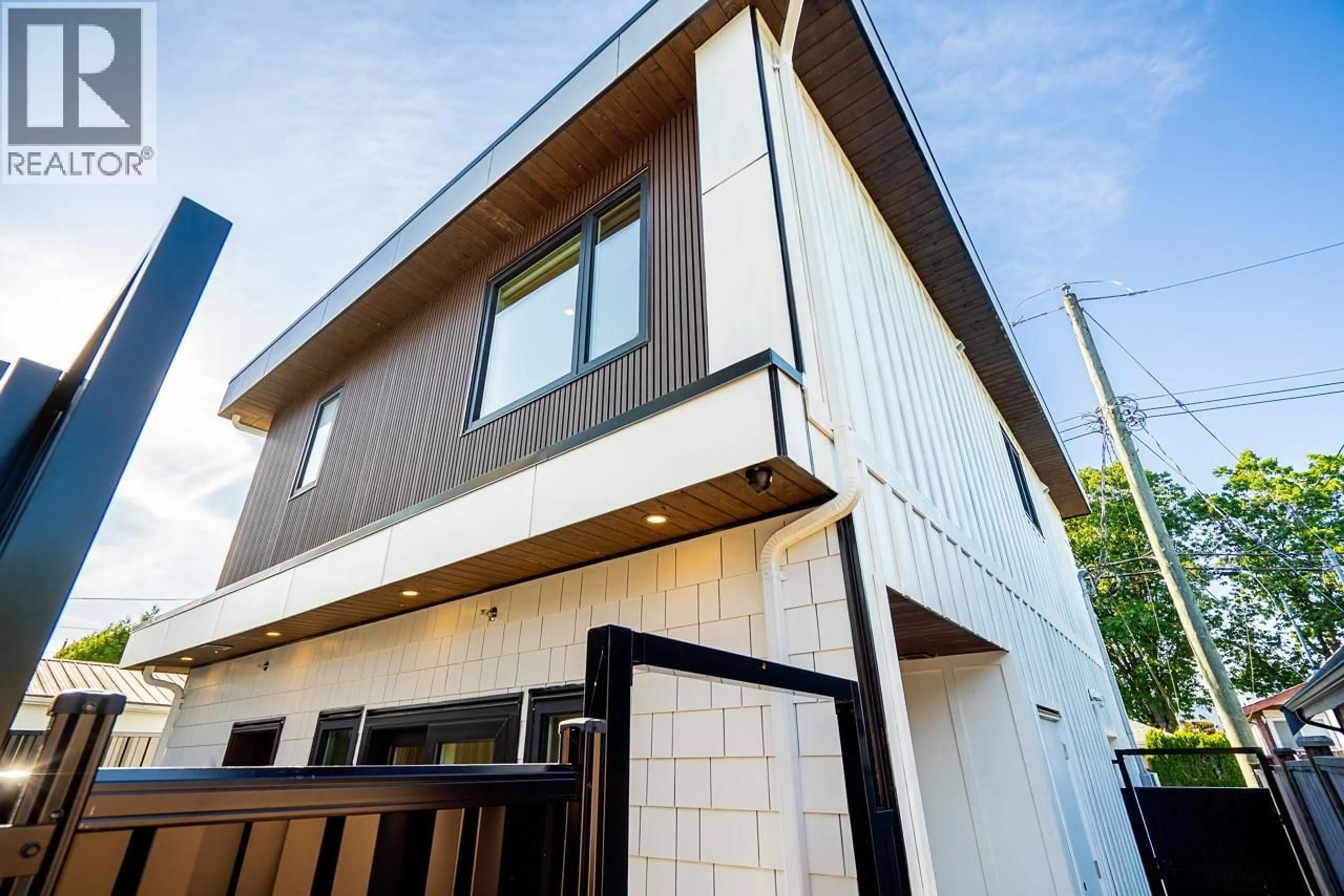 Home with vinyl exterior material, street for 2877 CAMBRIDGE STREET, Vancouver British Columbia V5J3Z1