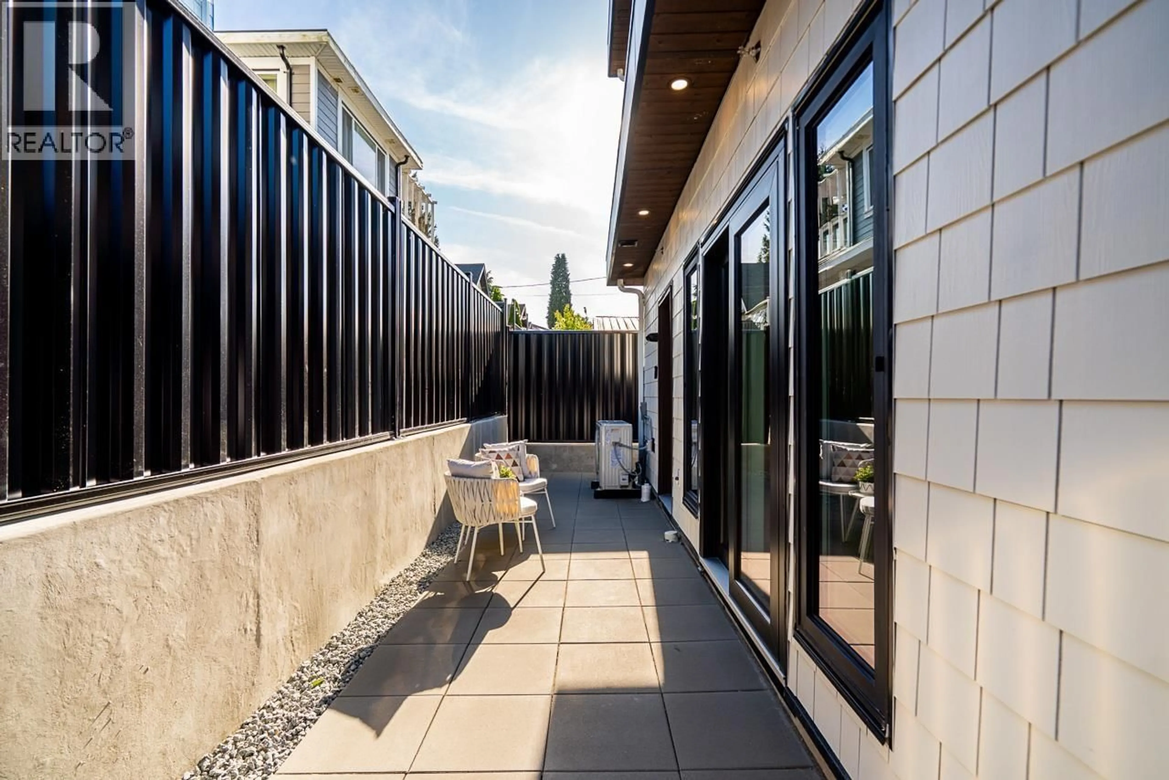 Patio, street for 2877 CAMBRIDGE STREET, Vancouver British Columbia V5J3Z1
