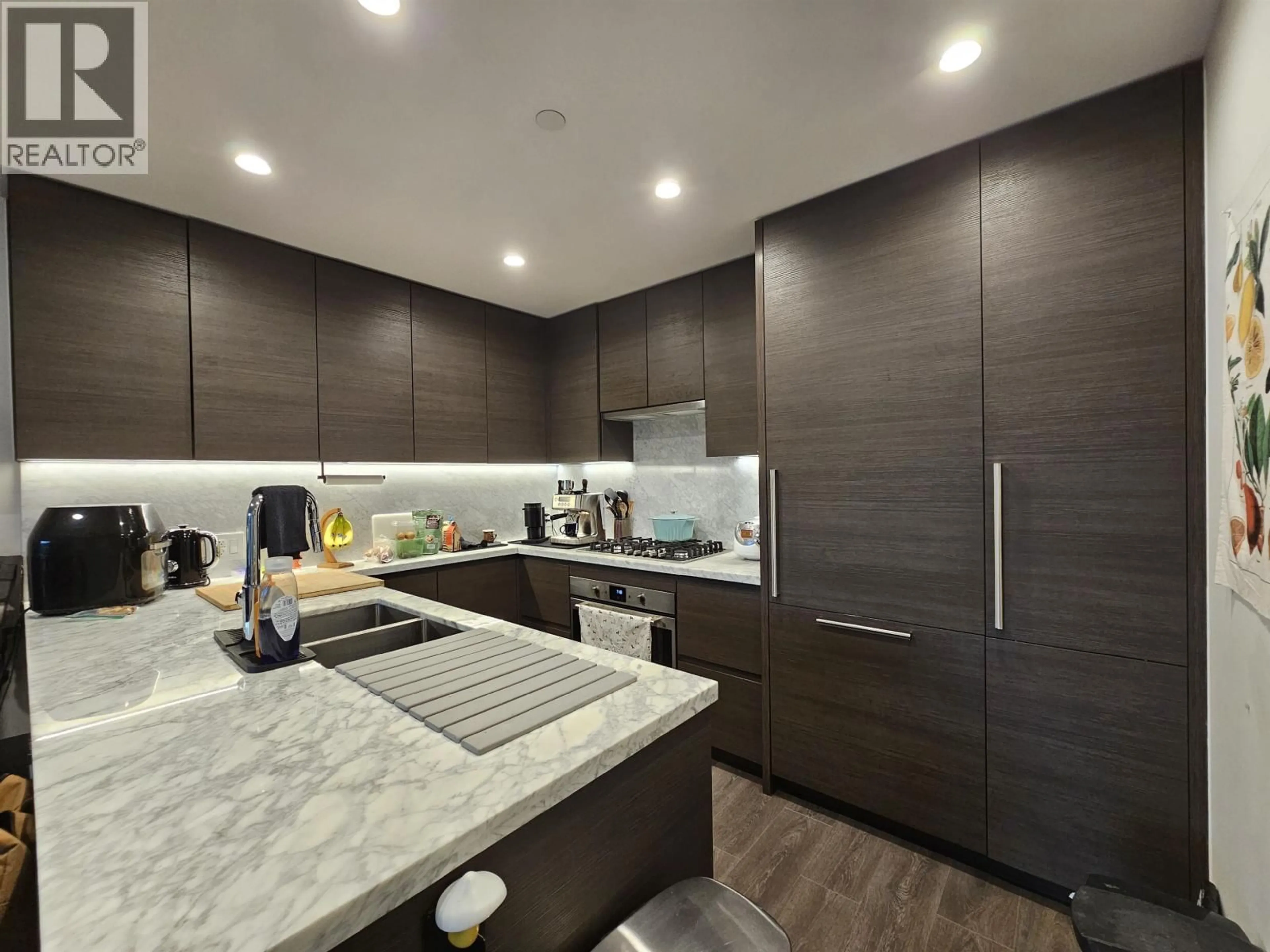Contemporary kitchen, unknown for 2205 - 308 MORRISSEY ROAD, Port Moody British Columbia V3H0M2