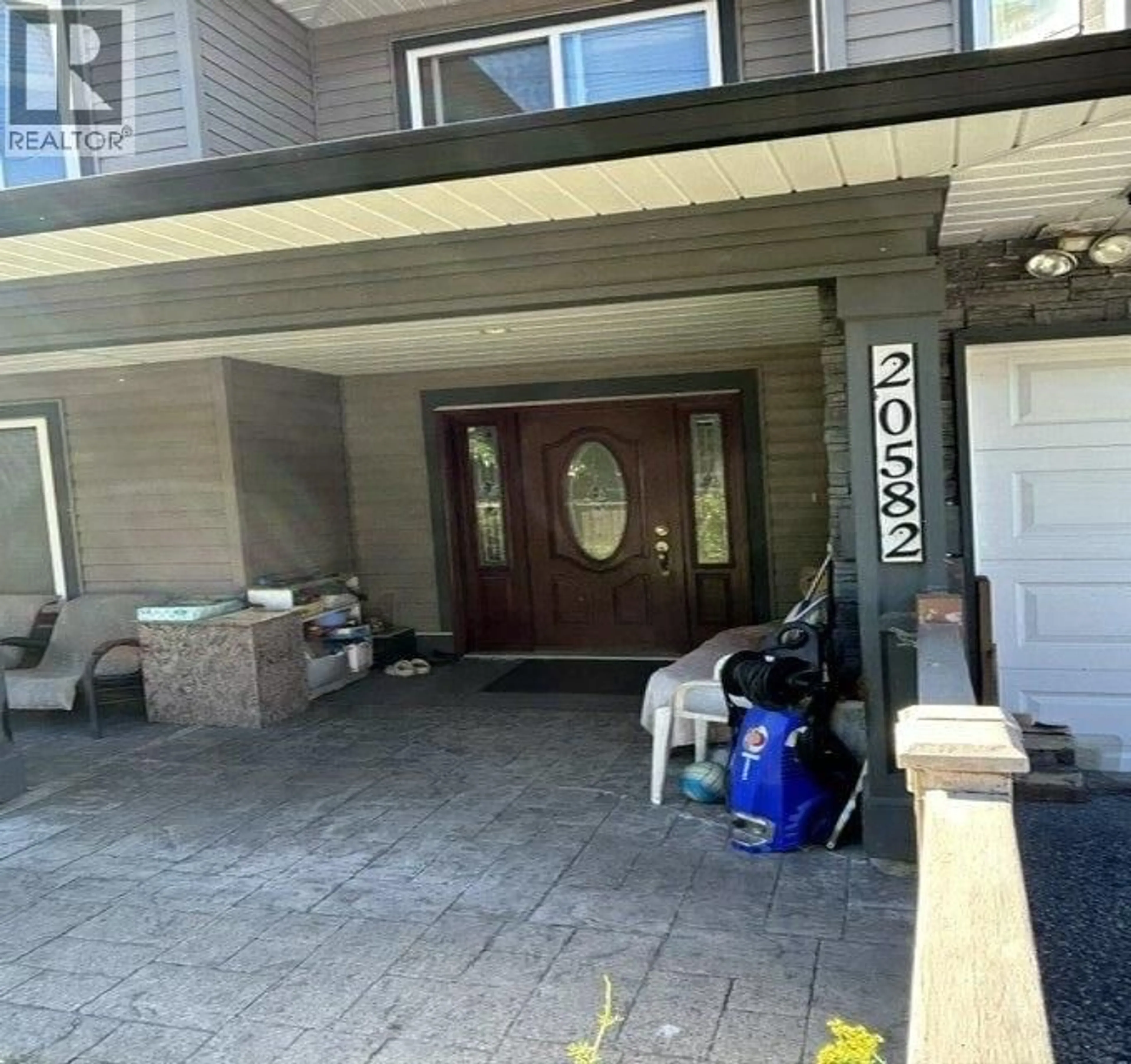 Indoor foyer for 20582 LORNE AVENUE, Maple Ridge British Columbia V2X1H1
