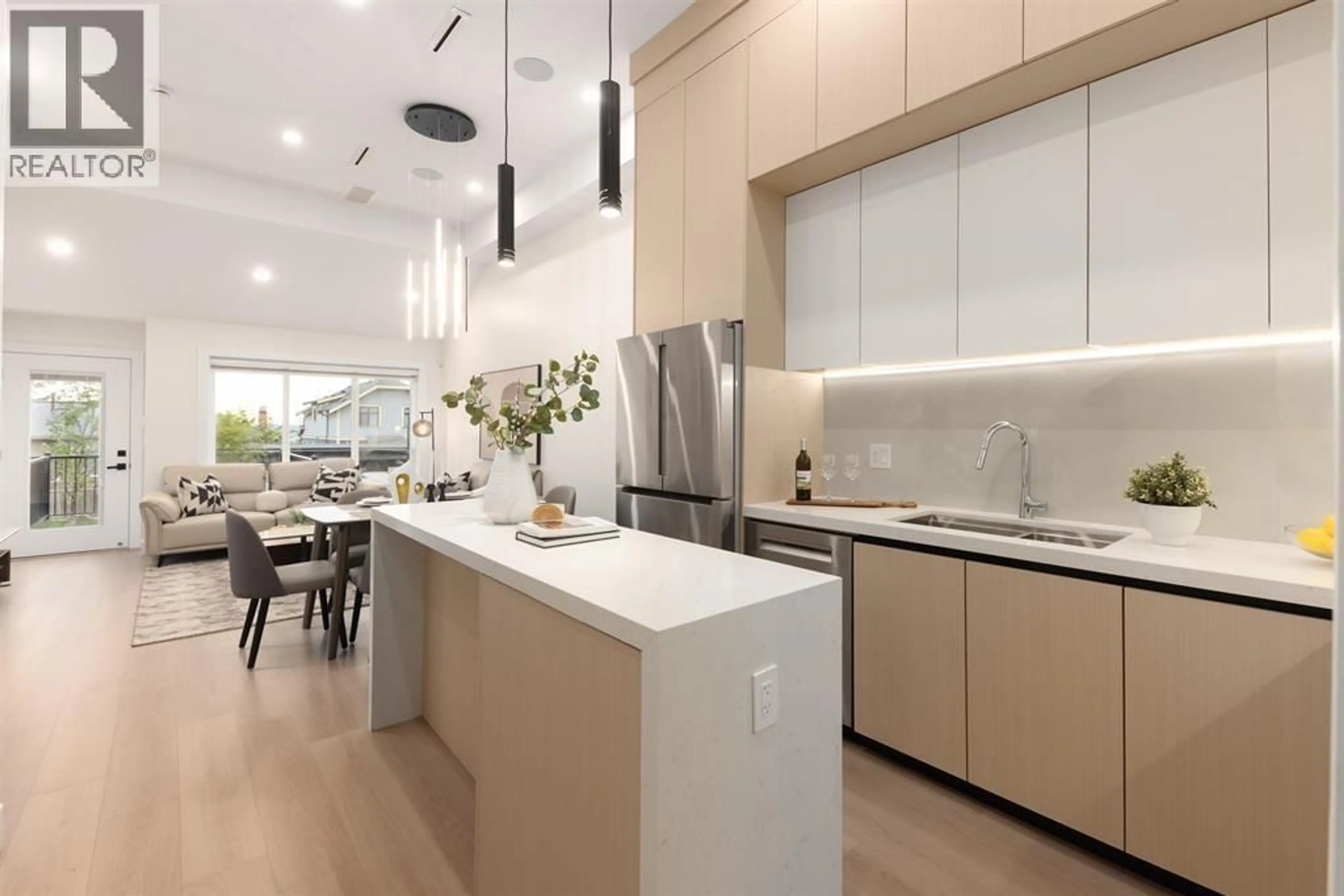 Contemporary kitchen, unknown for 102 - 914 ROCHESTER AVENUE, Coquitlam British Columbia V3K2W6