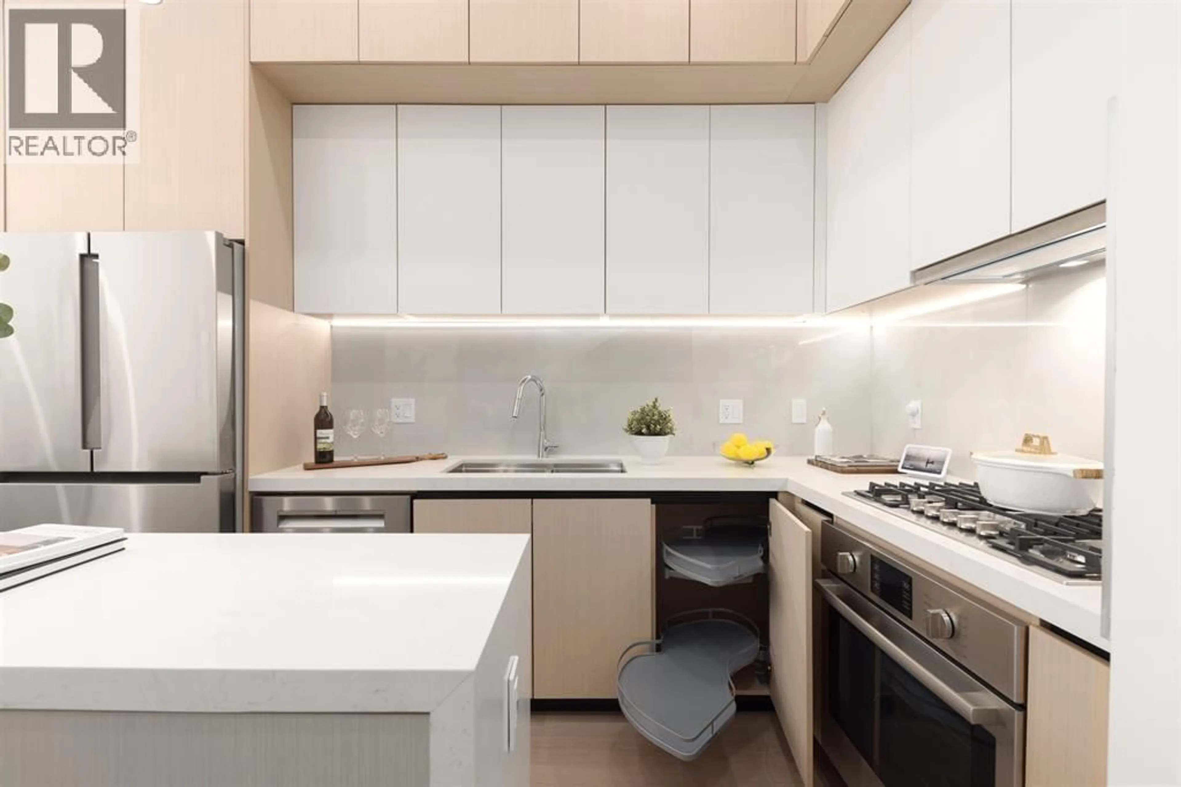Contemporary kitchen, ceramic/tile floor for 102 - 914 ROCHESTER AVENUE, Coquitlam British Columbia V3K2W6