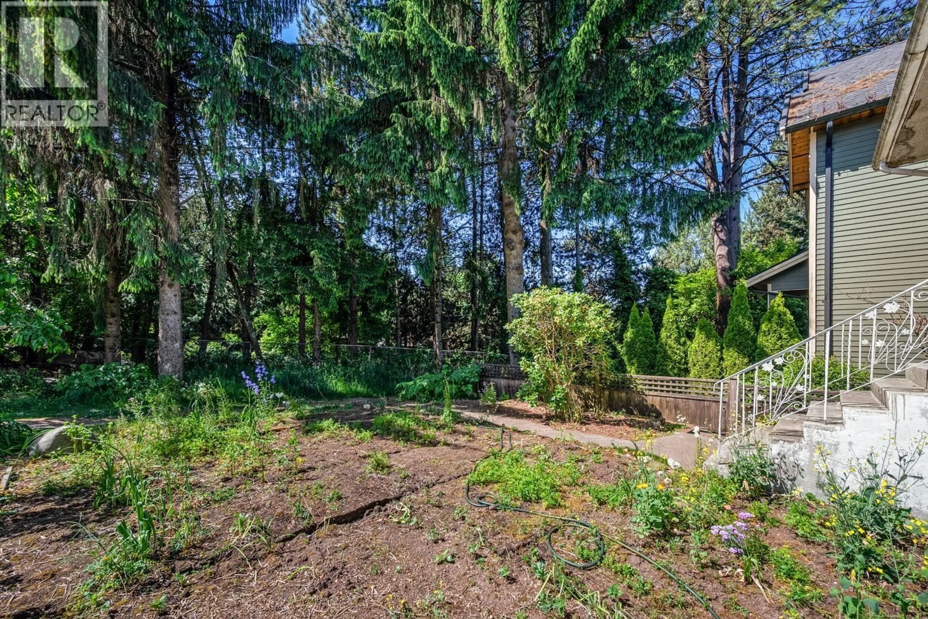 Patio, forest/trees view for 2733 EAST 28TH AVENUE, Vancouver British Columbia V5R1S1