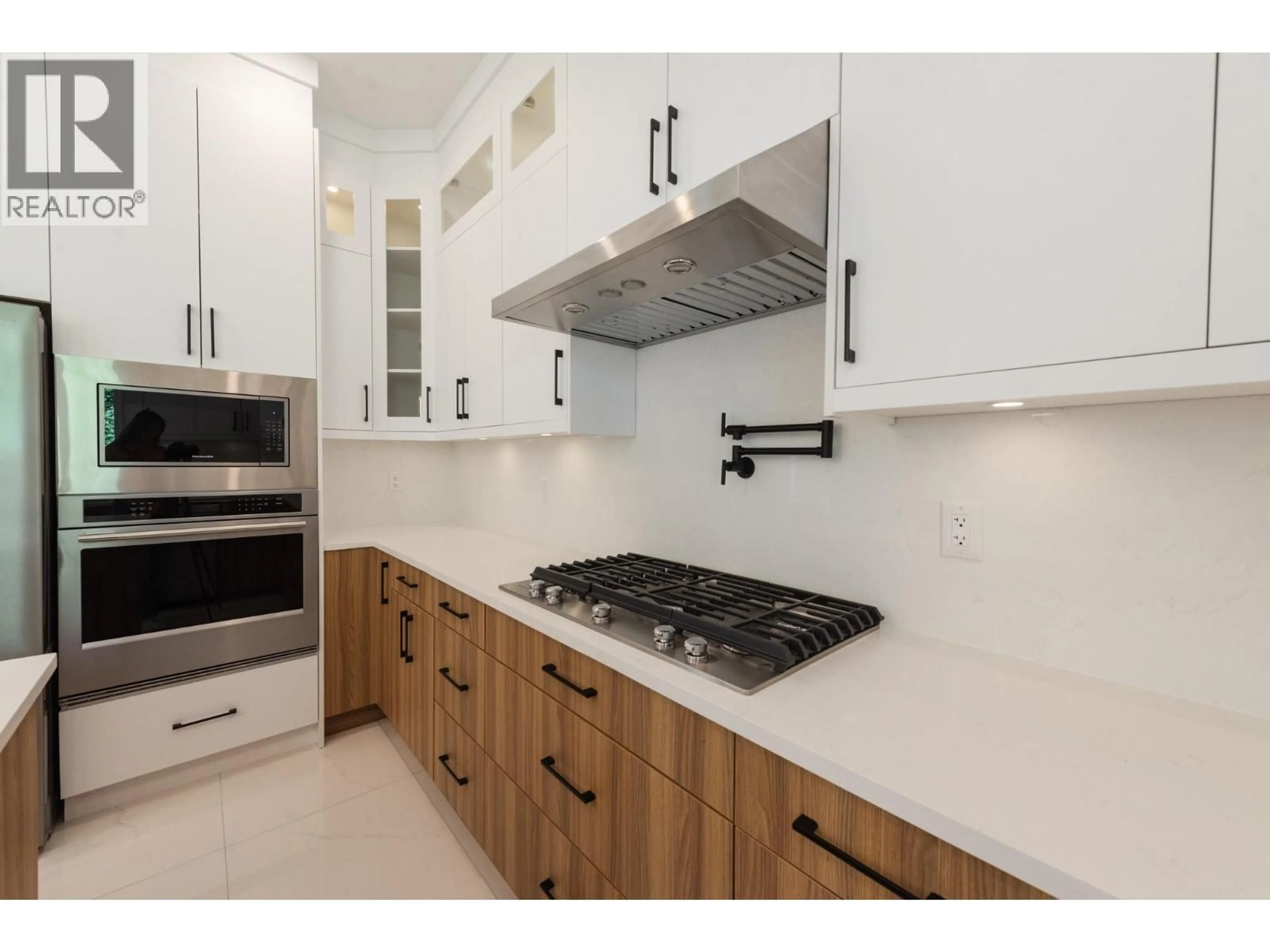 Unknown for 5964 BARNACLE STREET, Sechelt British Columbia V7Z0V4