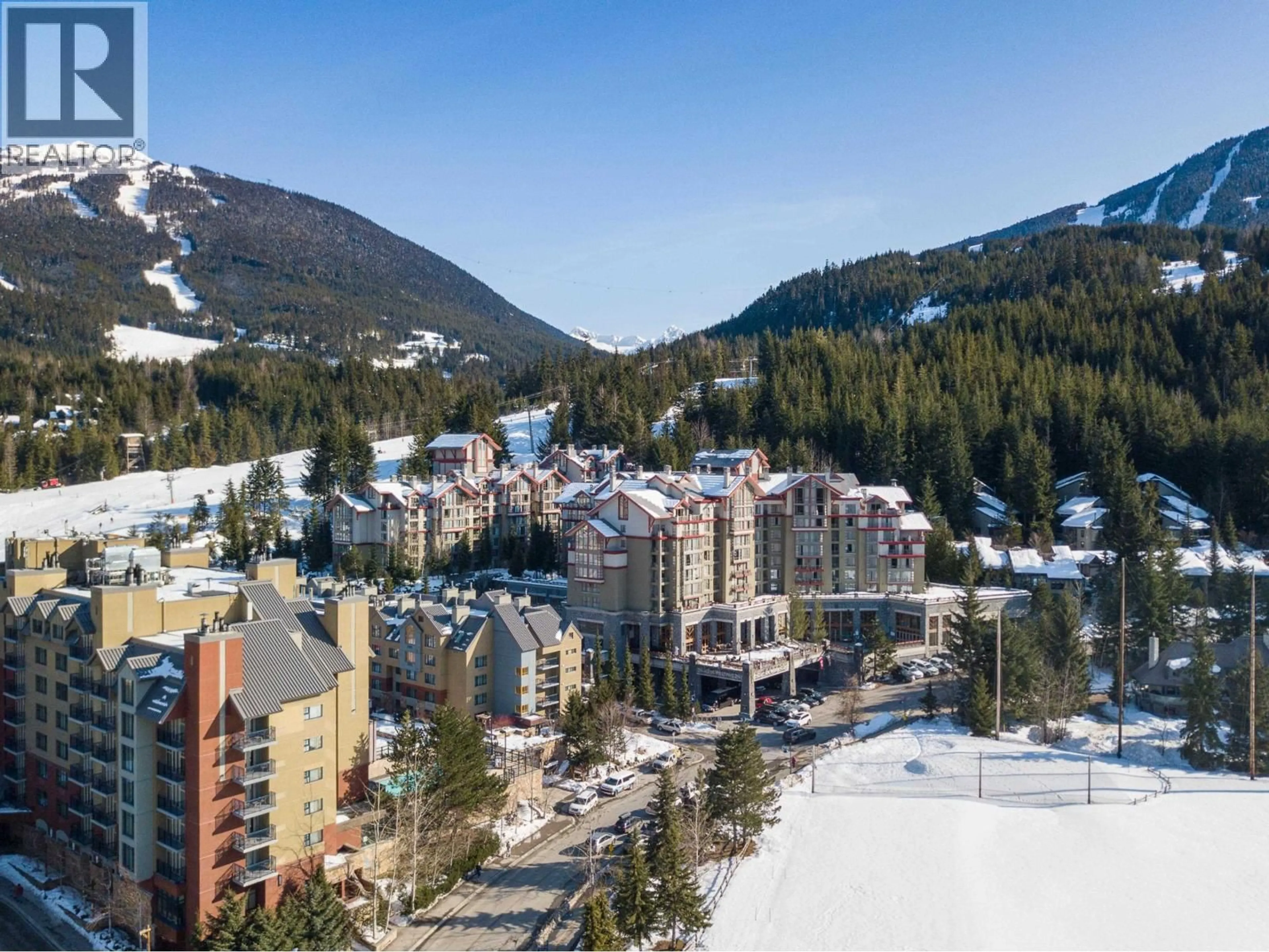 A pic from outside/outdoor area/front of a property/back of a property/a pic from drone, mountain view for 858 - 4090 WHISTLER WAY, Whistler British Columbia V8E1J3