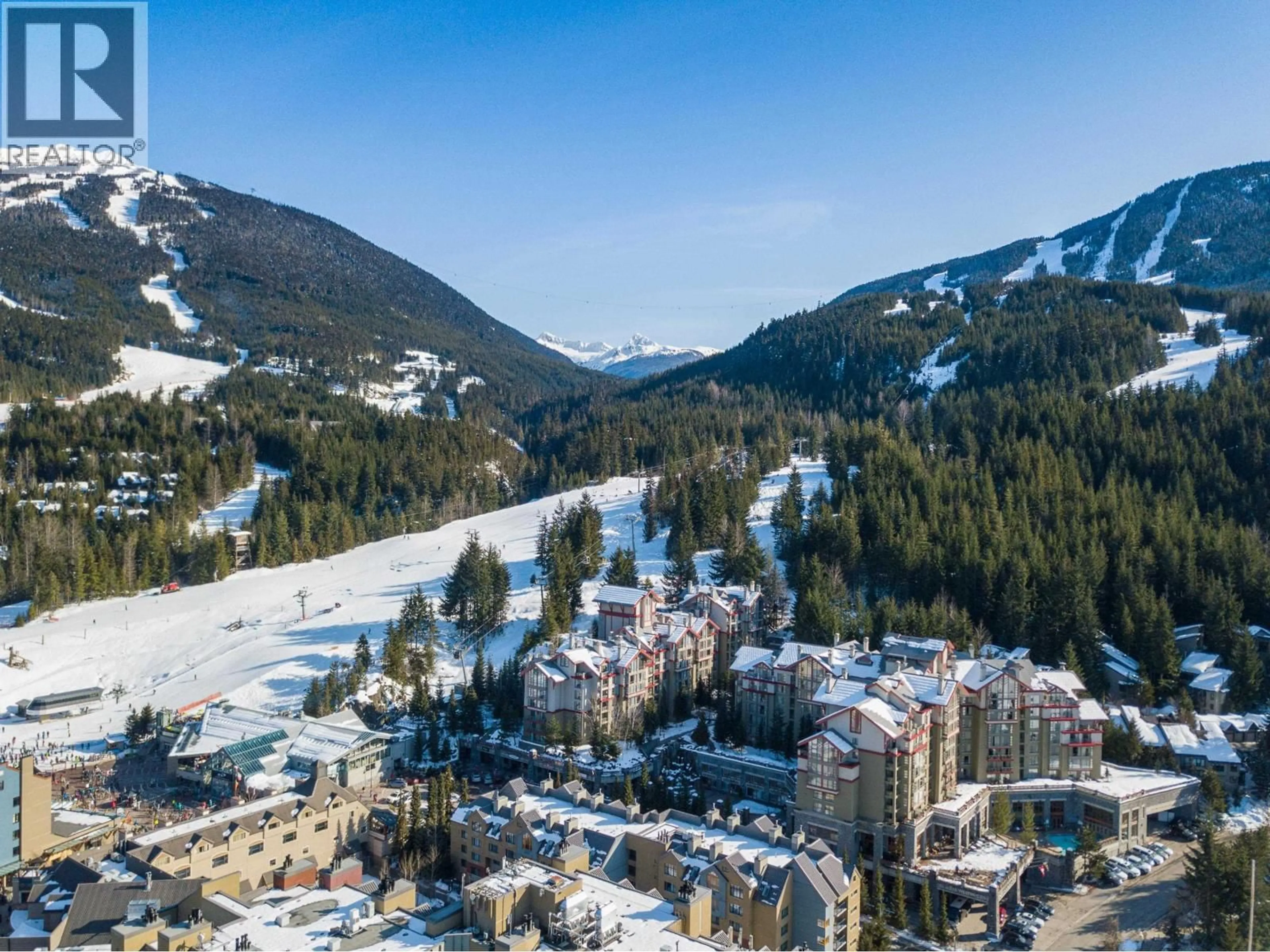 A pic from outside/outdoor area/front of a property/back of a property/a pic from drone, mountain view for 858 - 4090 WHISTLER WAY, Whistler British Columbia V8E1J3