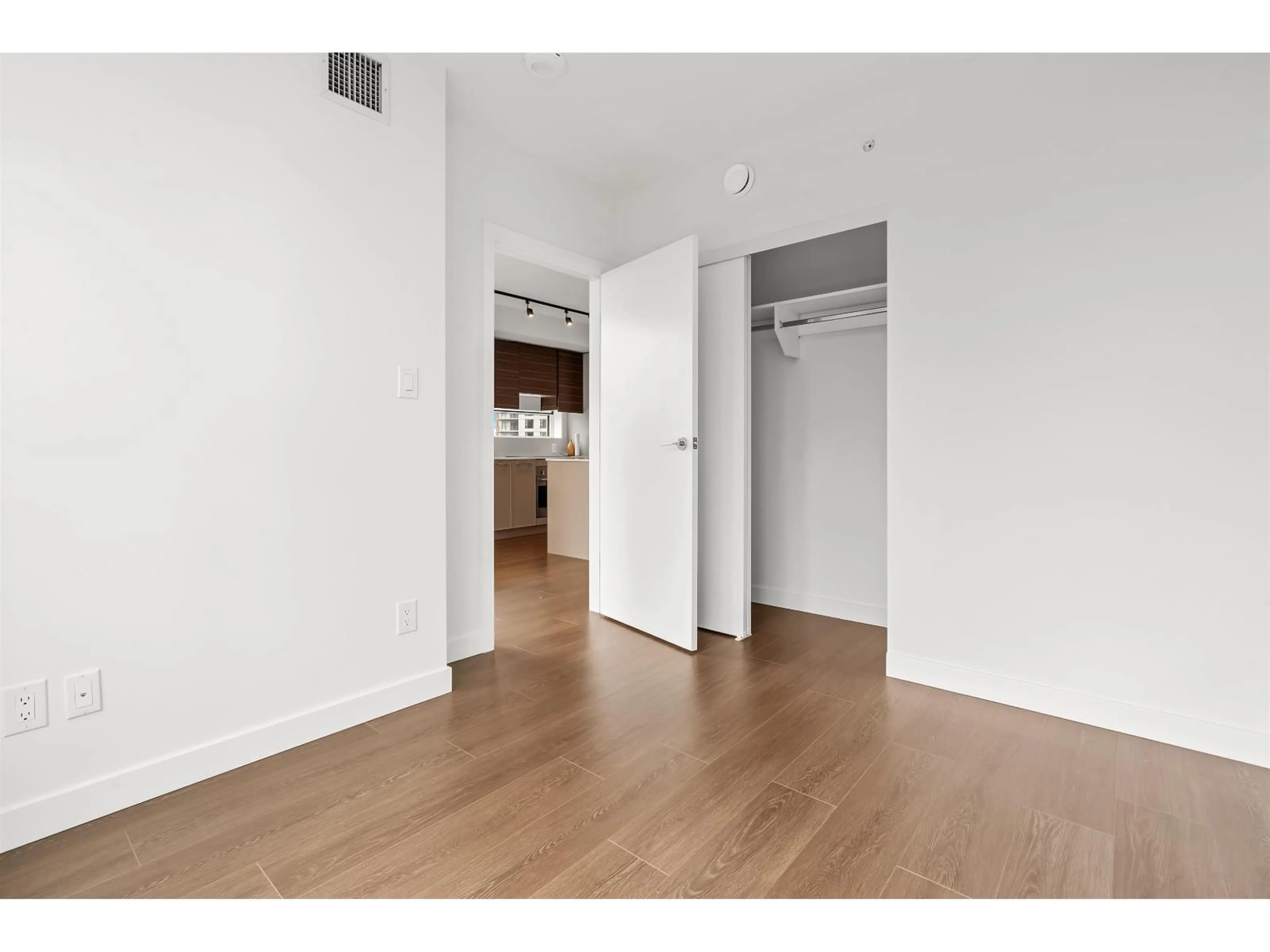 A pic of a room for 809 - 13725 GEORGE JUNCTION, Surrey British Columbia V3T0V7